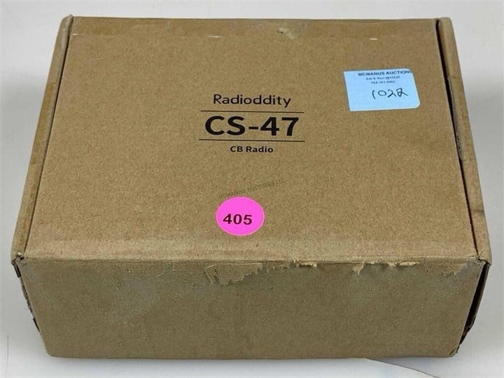 CS-47 Small CB Radio, AM/FM, 40-Channel, One Hander Microhone Built-In Speaker N