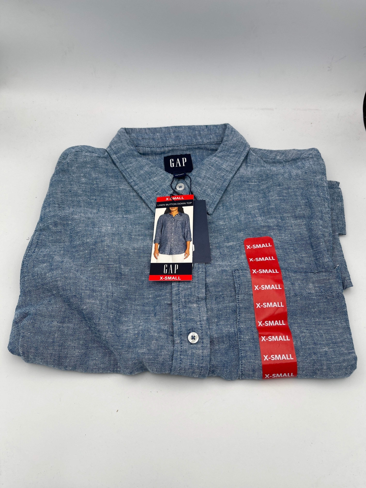 Women's Gap Long Sleeve Button Up Shirt