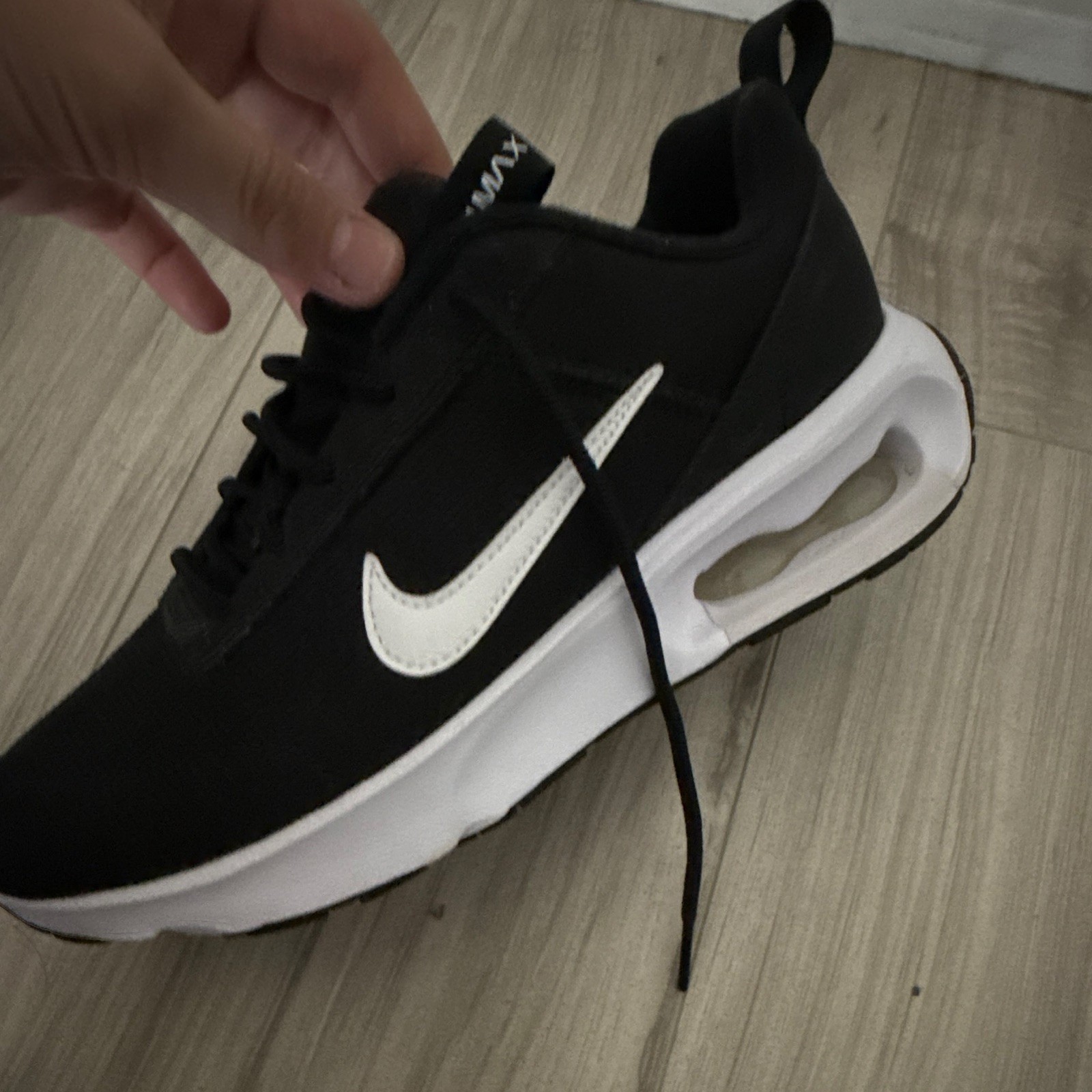 Nike Men's Black/White Low Top Lace-Up Athletic Sneaker, Solid Pattern