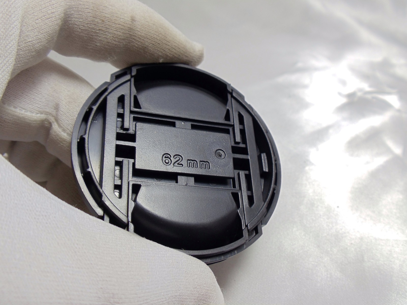 62mm lens front cap (snap on type) Generic brand