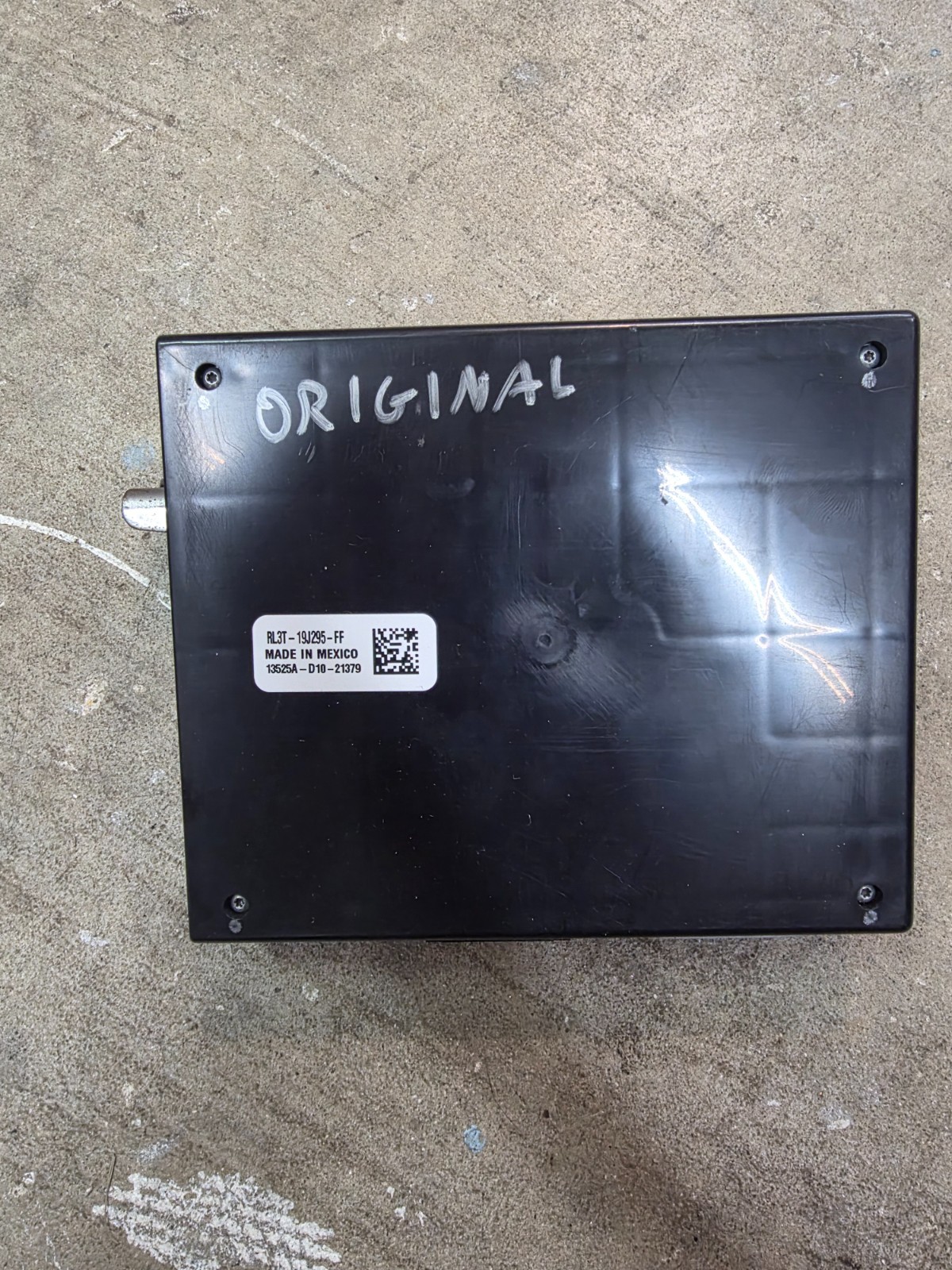 RL3Z19H332E RL3Z19H332H Genuine Ford OEM trailer brake module 24-27 F150 / Nav