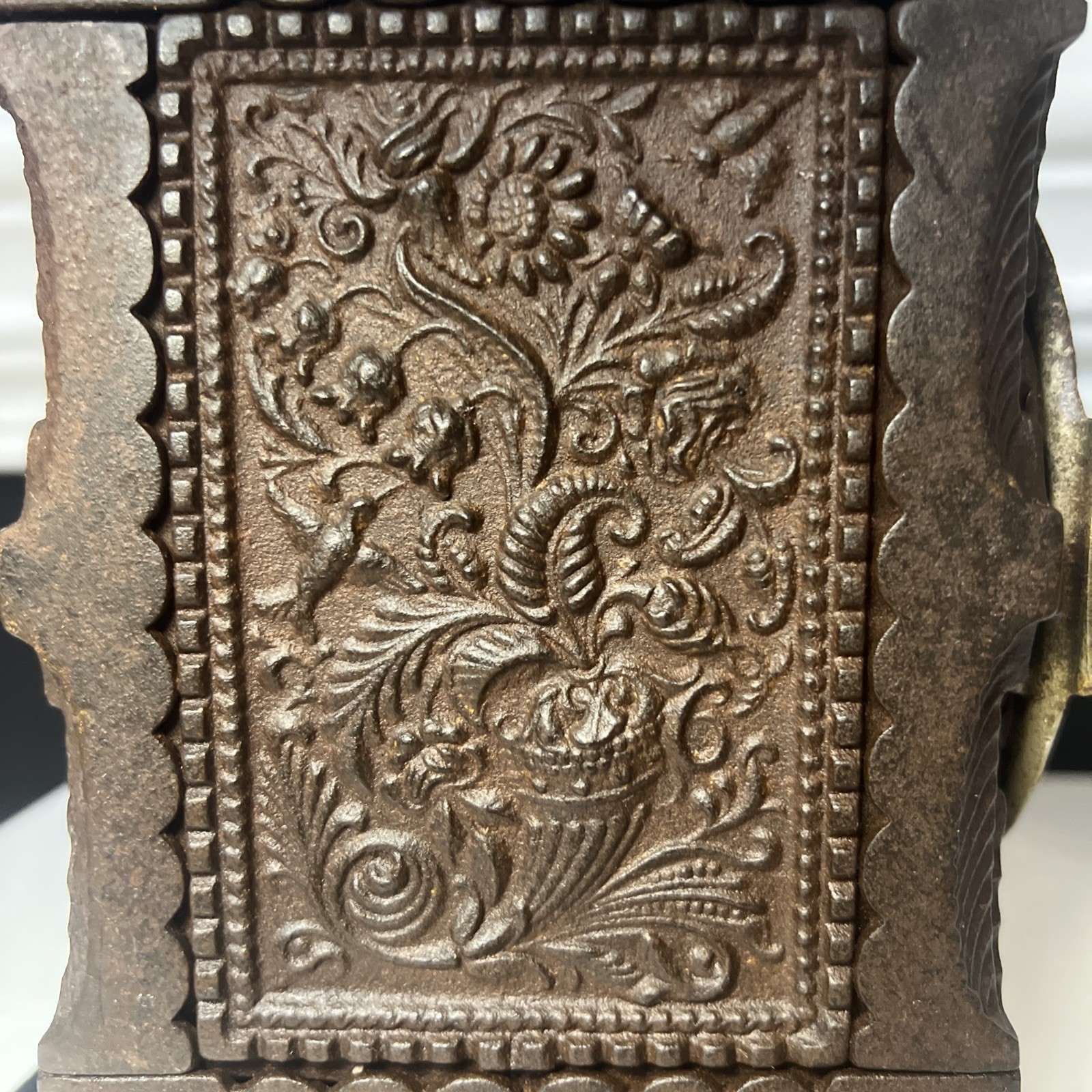 J&E Stevens August 17th, 1897 - Material, Cast Iron) (Burglar Proof Safe)not Key