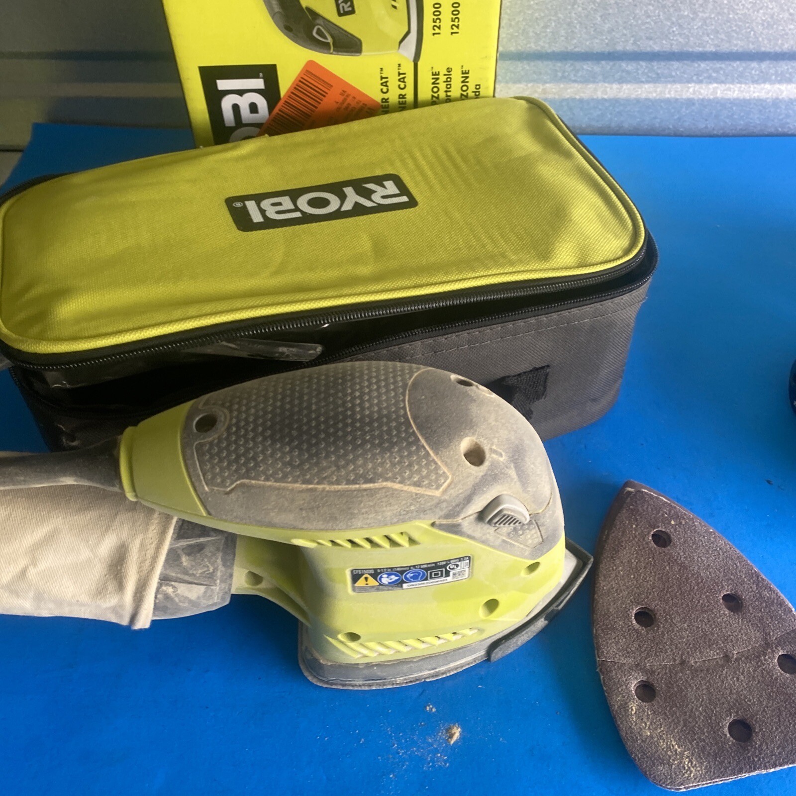 RYOBI CFS1503GK 1.2 Amp Corded 5.5 in. Corner Cat Sander Dusty