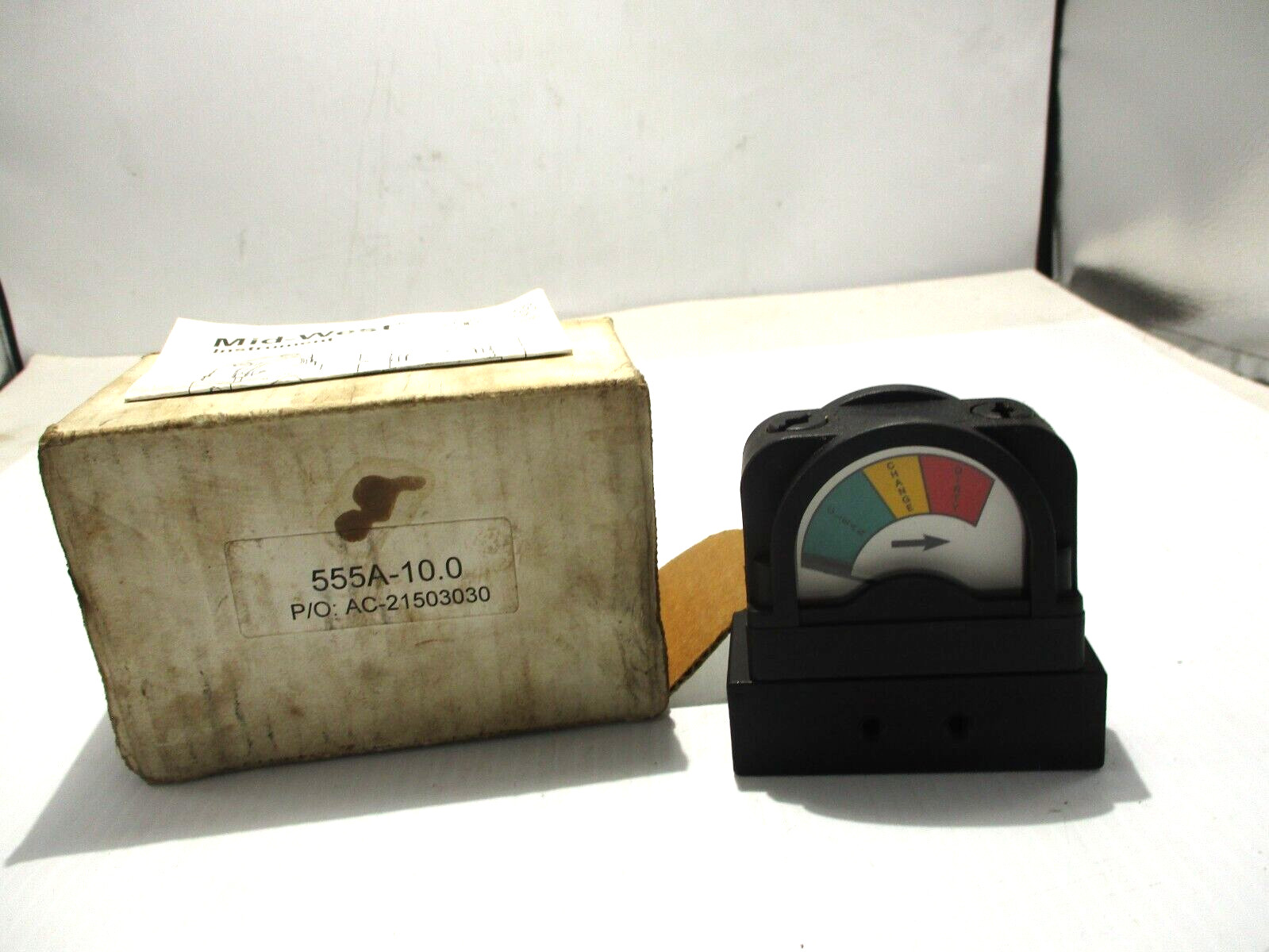 NEW MID-WEST INSTRUMENT 555A-10 PRESSURE INDICATOR