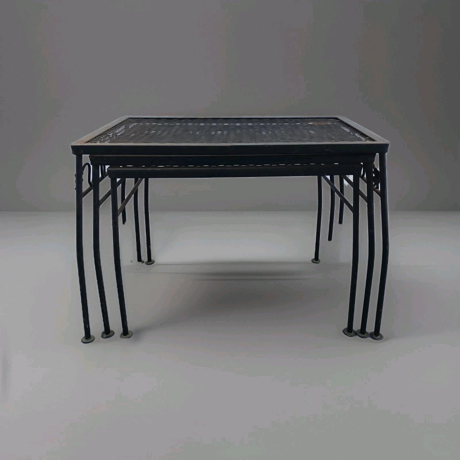 Vtg MCM wrought Iron Nest of table Nesting Woodard Mesh Unique form wide patio
