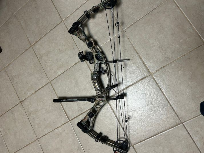 Compound  Hoyt Katera - 60-70 # -26.5 DL RH , Accurate ,fast , simply the BEST !