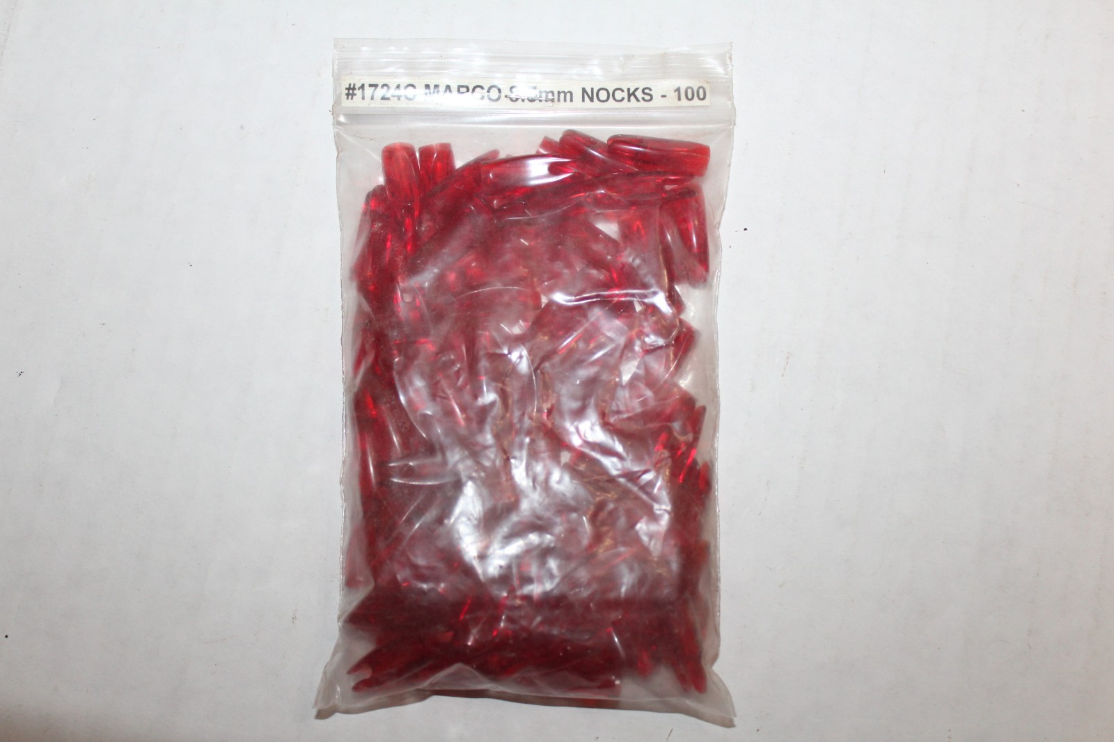 New Marco Arrow Nocks for Bear 8.5 mm Metric Magnum Arrows Blood Red 100 Pieces