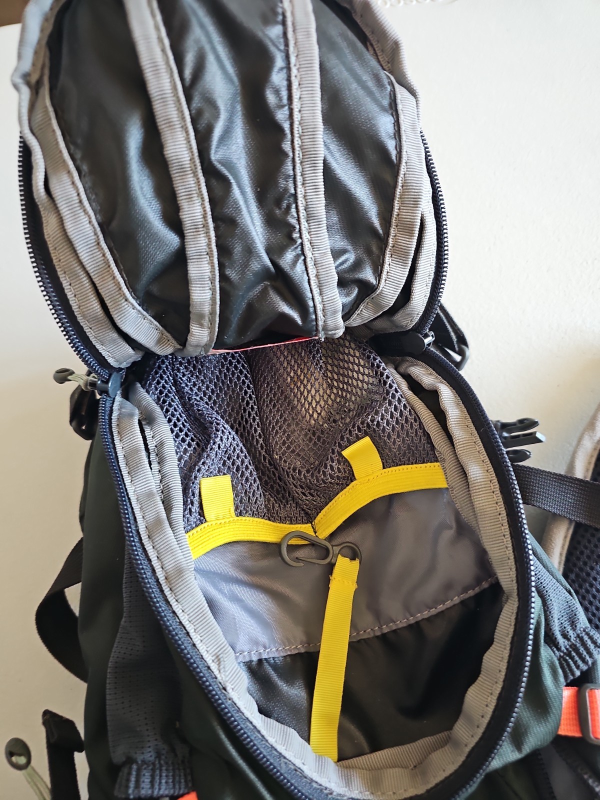 Camelbak MAGIC Black Hydration Backpack | Gently Used + Cleaned | + New Bladder
