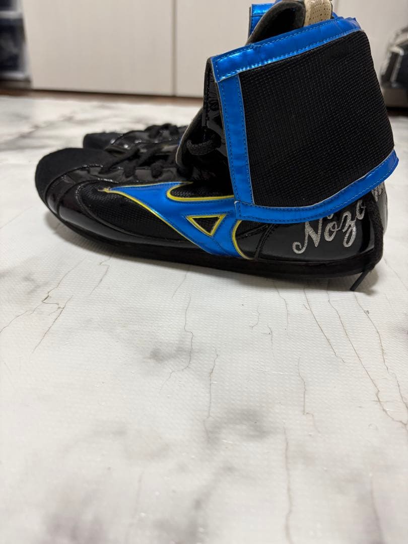 MIZUNO Boxing Shoes EF184 Black Blue Line Gold US7.5 / 25.5cm 21GX184 Used