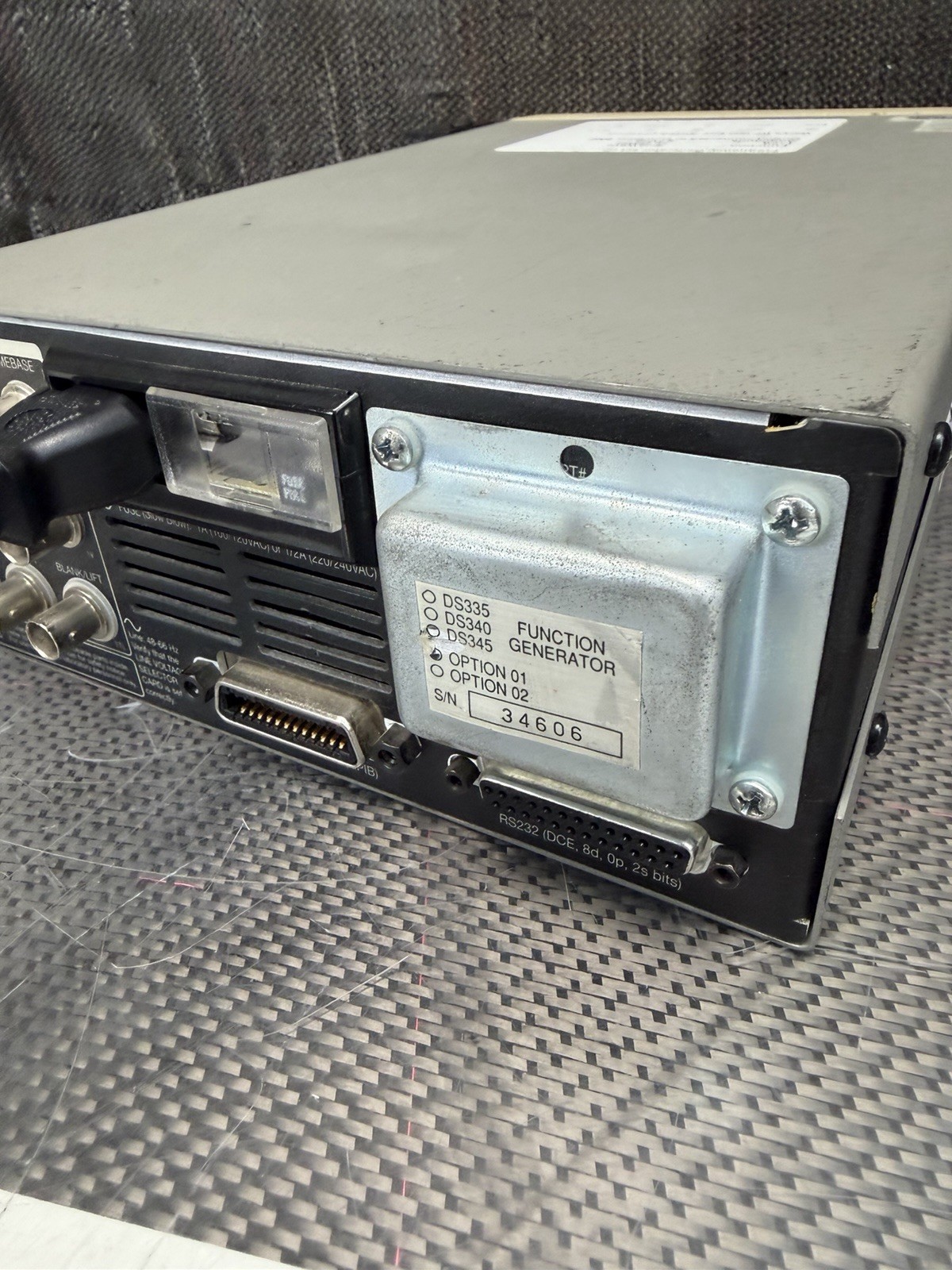 Stanford Research Systems DS345 30MHz Synthesized Function Generator