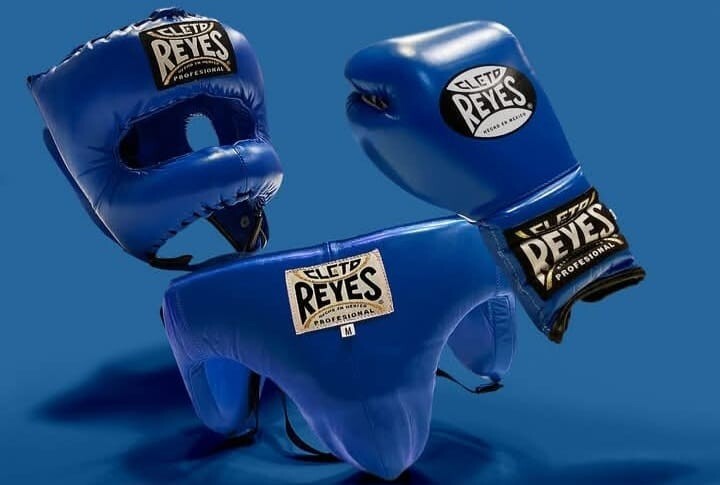 New MMA Pro Reyes Raplica Boxing Gloves Set Boxing Gear,Headgear, Groin Guard