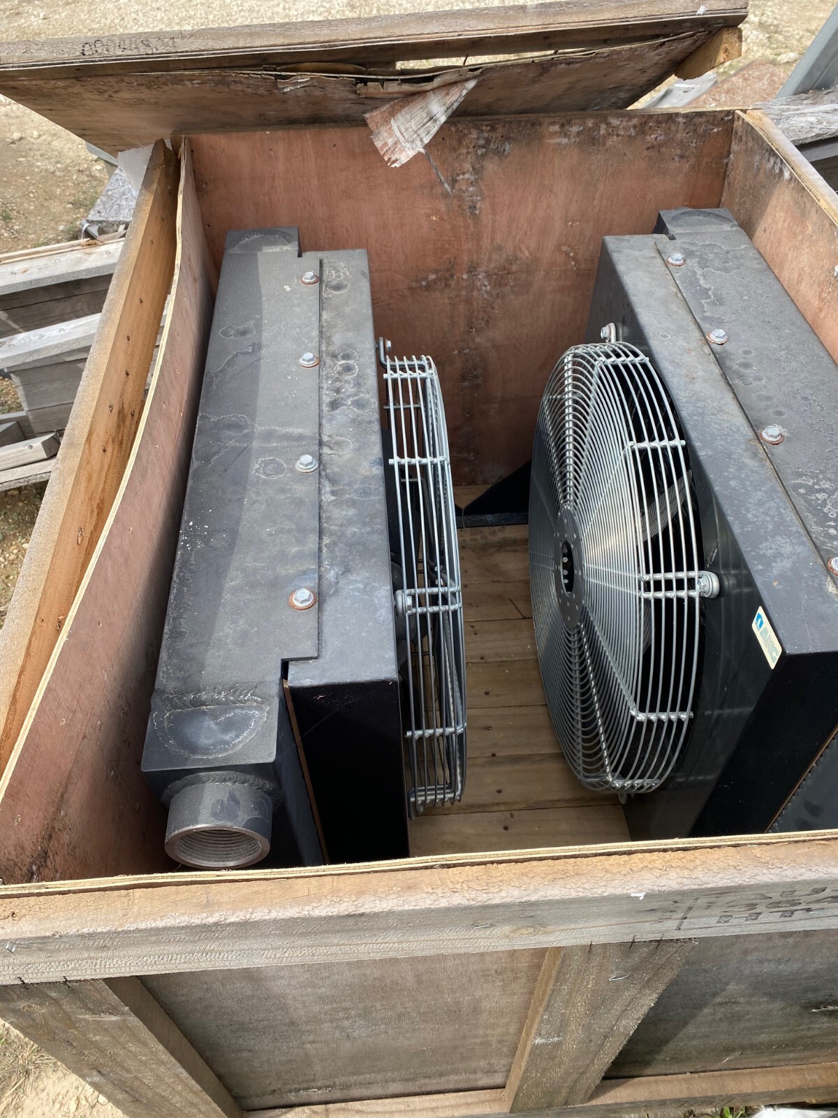 Natural gas or Hydraulic  Coolers with fan anf hub assembly