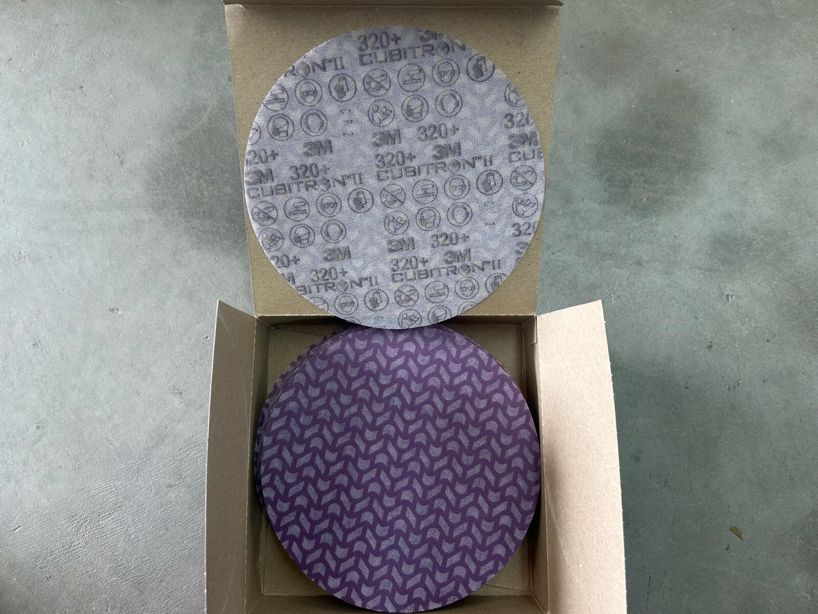 Cubitron II 31647 Sanding Abrasive Disc 320+, 25 ea