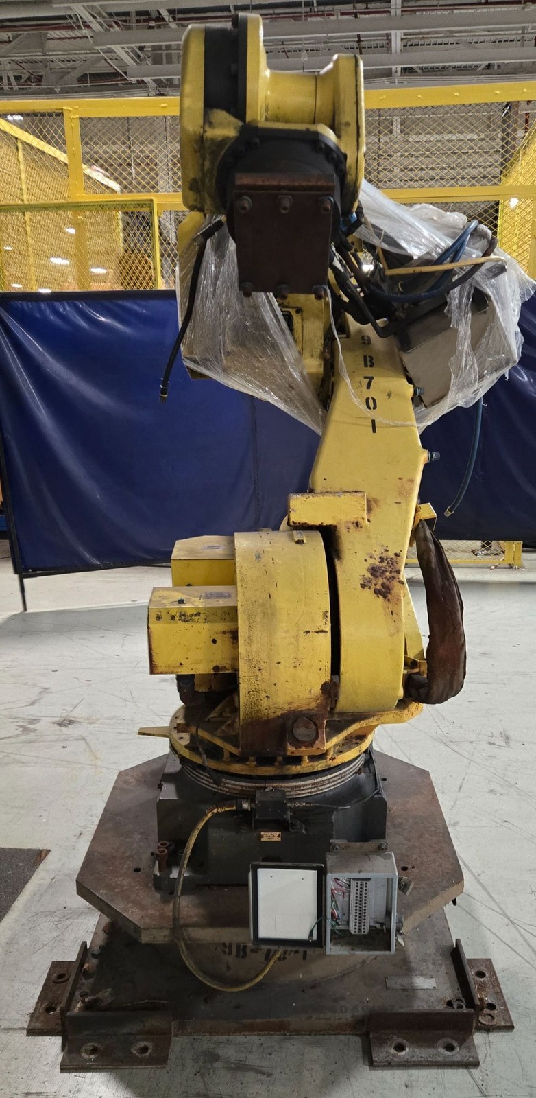 FANUC R-2000iA/200F Robot Arm USED AS-IS