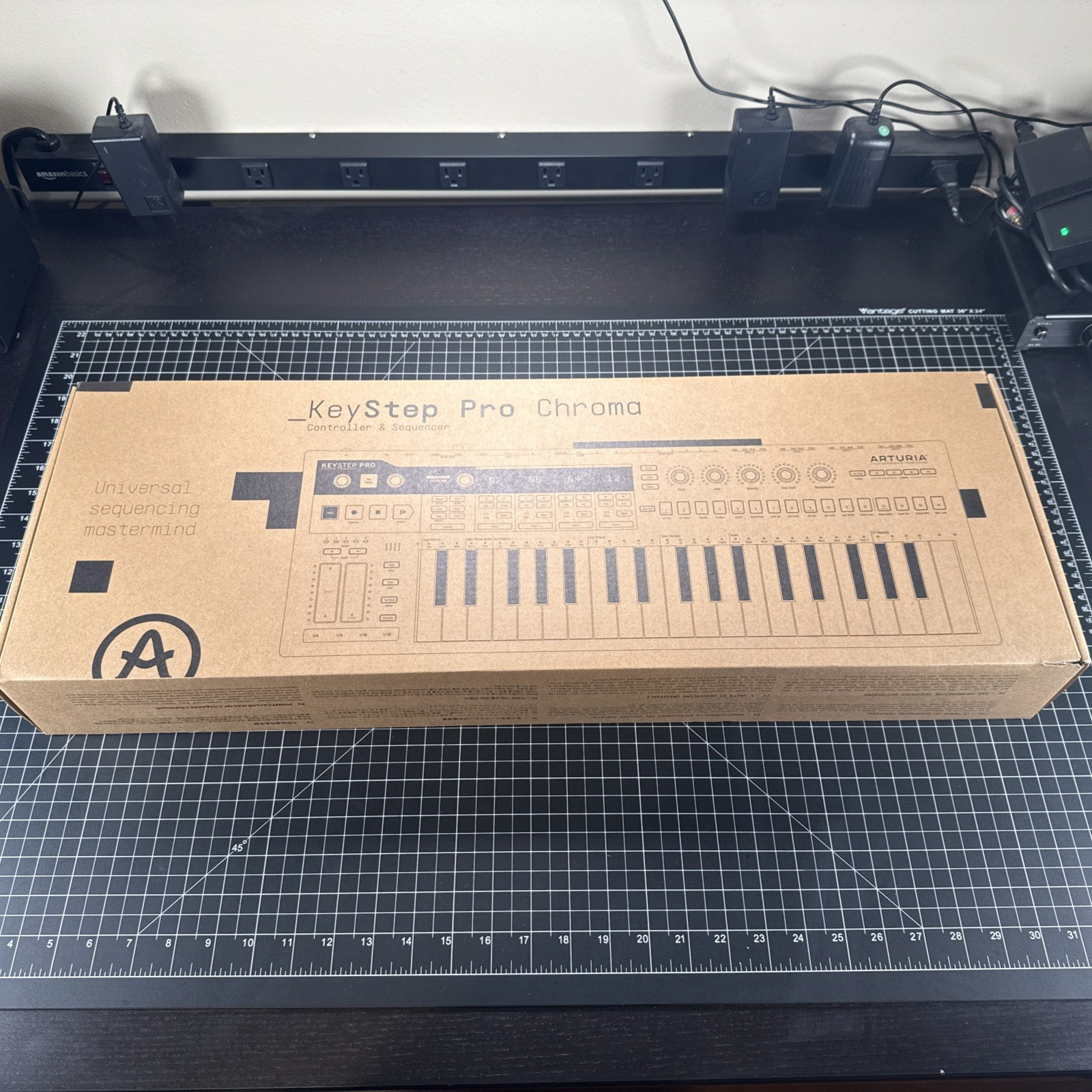 Arturia KeyStep Pro Chroma 37-Key Controller & Sequencer OPEN BOX