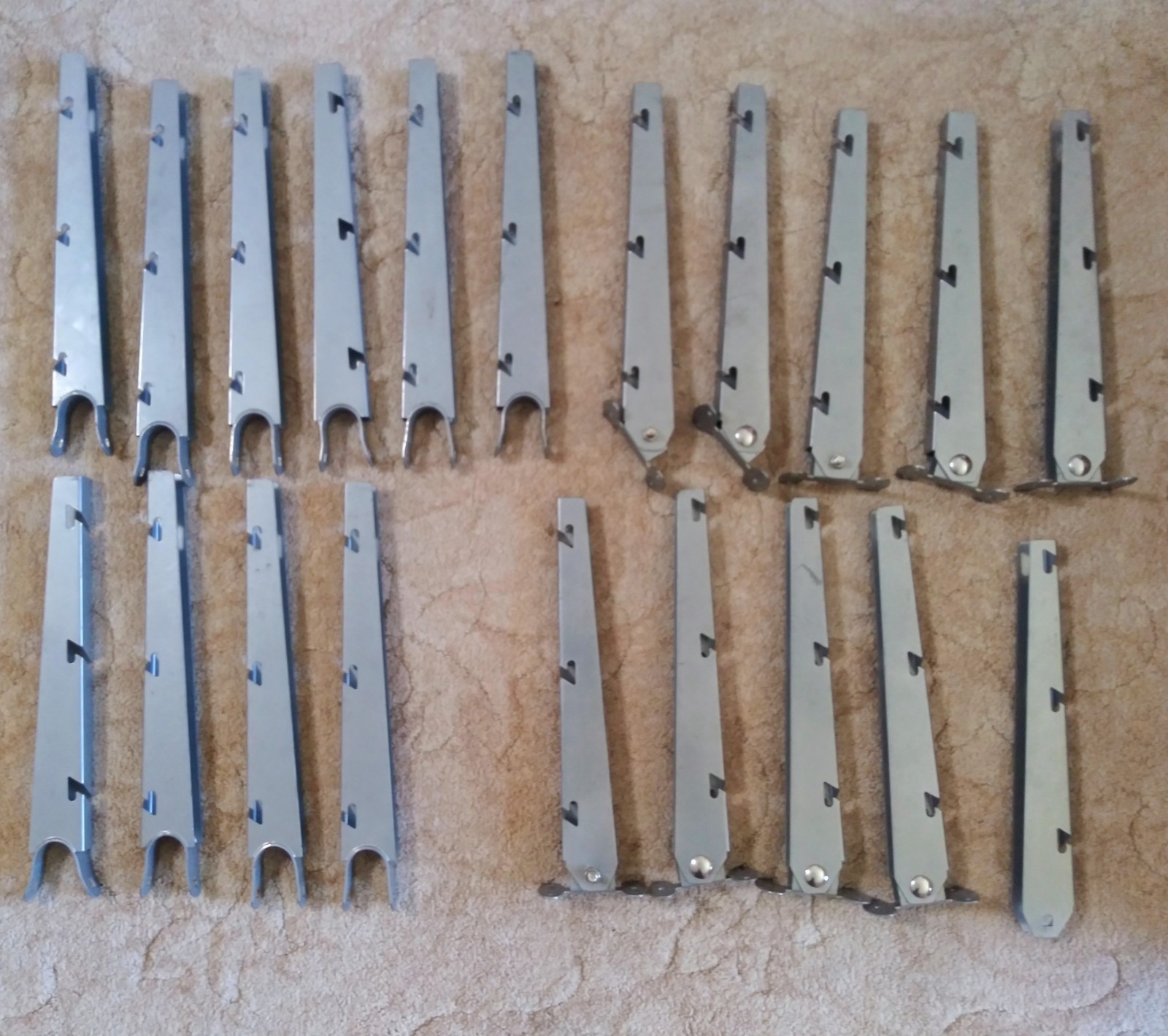Barbed Wire Height Extenders Arms For Chain Link Fence/Top Mount  Wire Extender