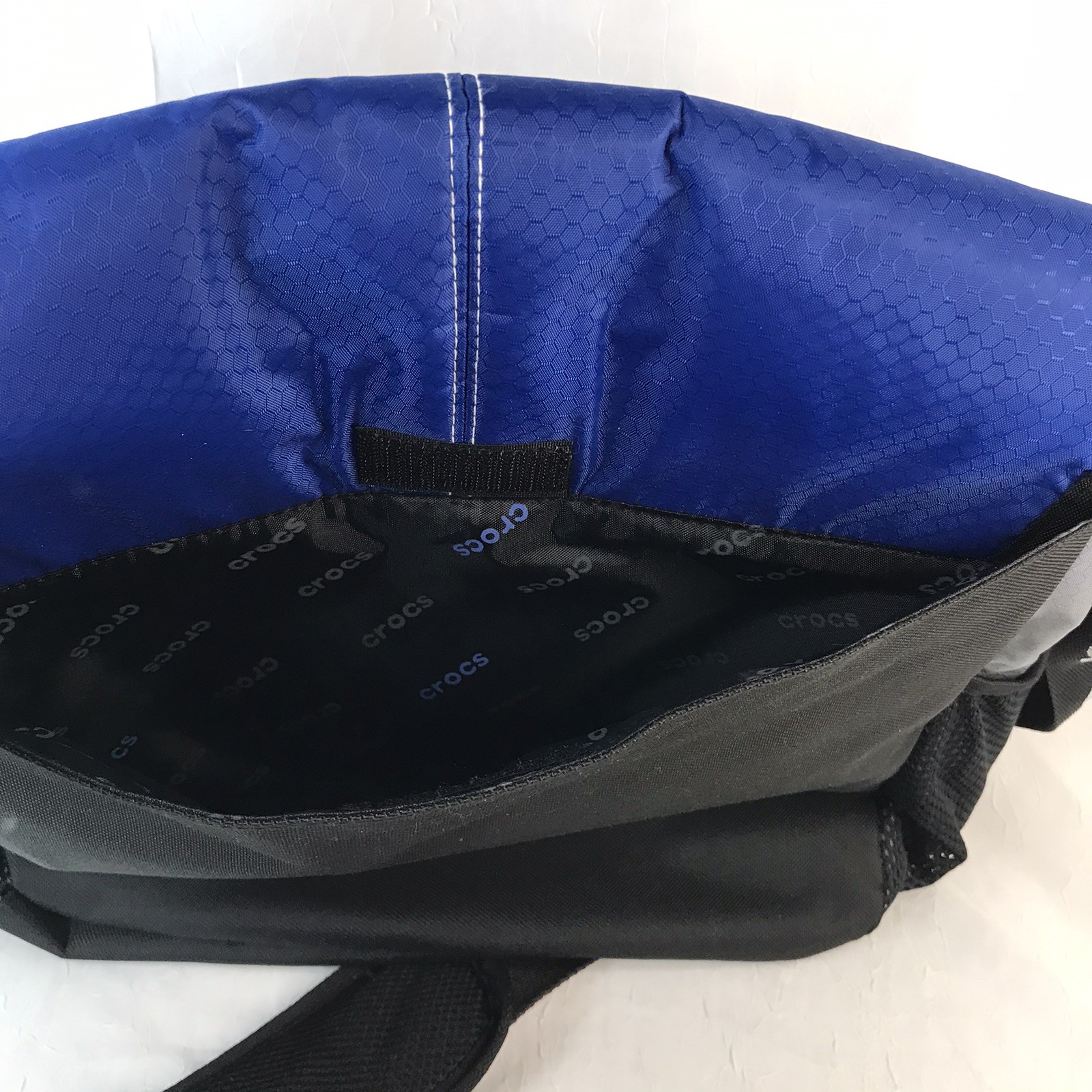 CROCS Computer Messenger Laptop Tablet Travel Bag Adjustable Strap Blue Nylon