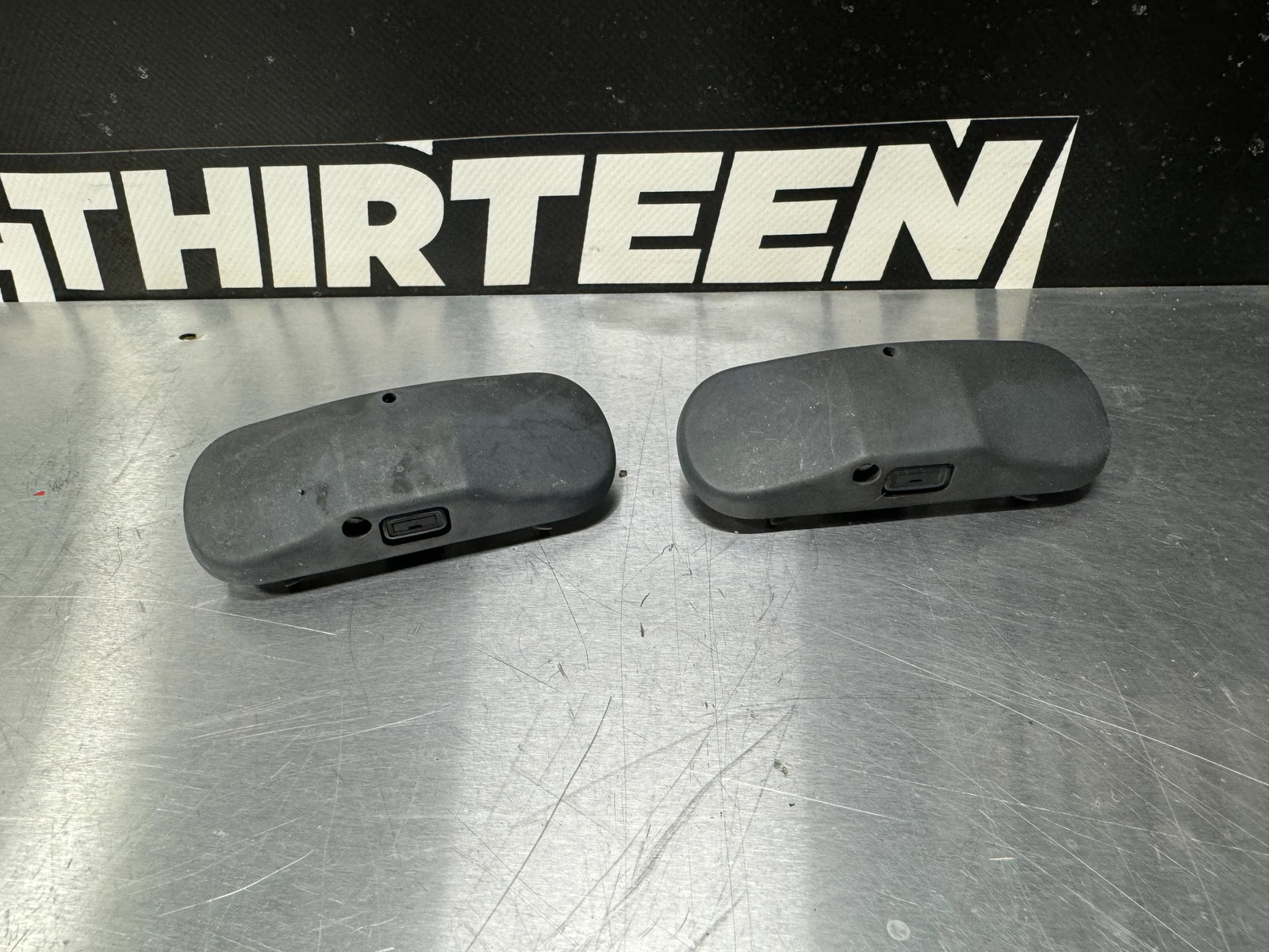 2006 VOLKSWAGON GTI WINDSCREEN WASHER SPRAY JET NOZZLES OEM #L179
