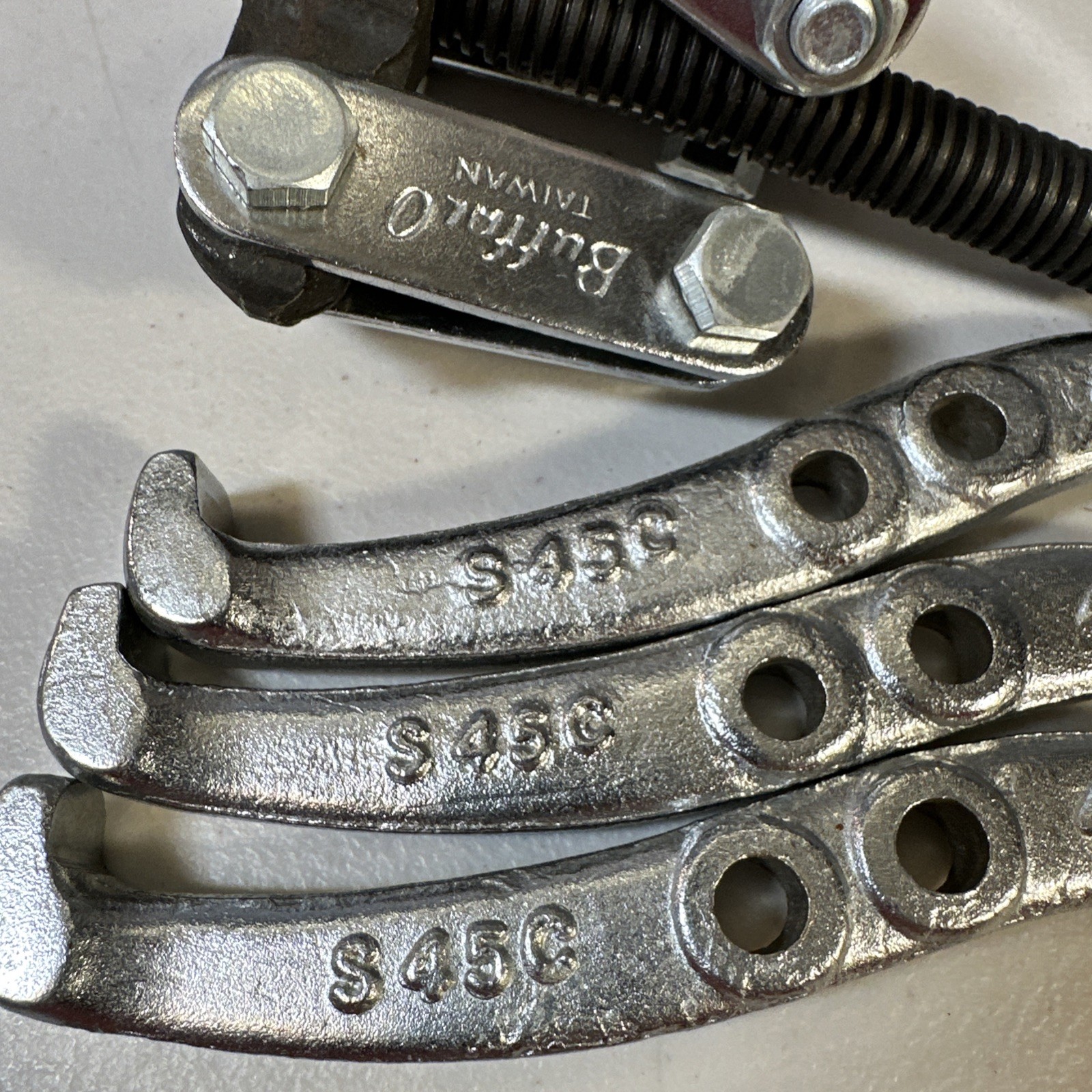 Industrial Gear Puller Heavy Gauge Steel 3 - Jaw, 4" Size Drop Forge Buffalo