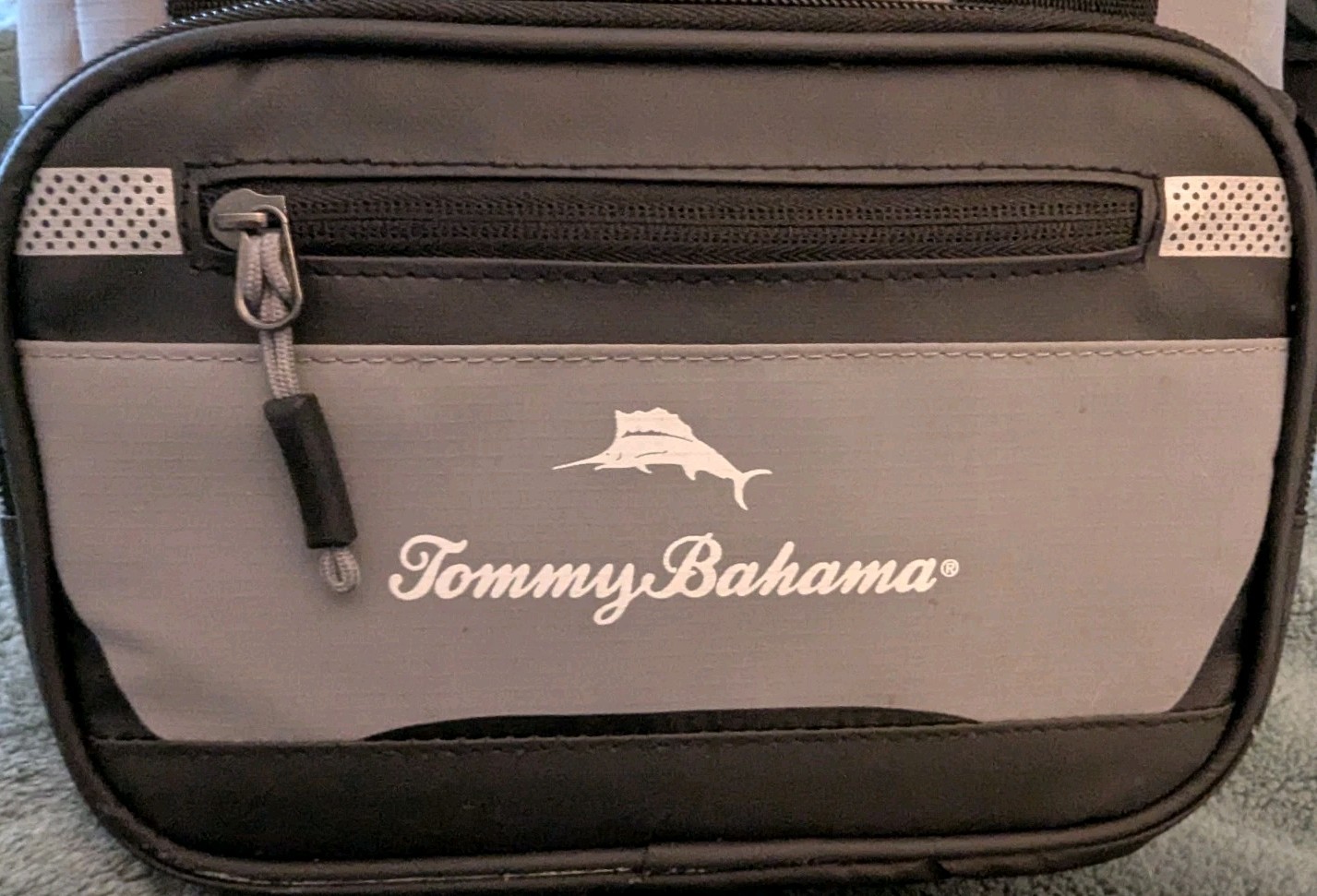 TOMMY BAHAMA Zipperless Cooler Shoulder Lunch Bag Black And Gray ***SEE NOTE