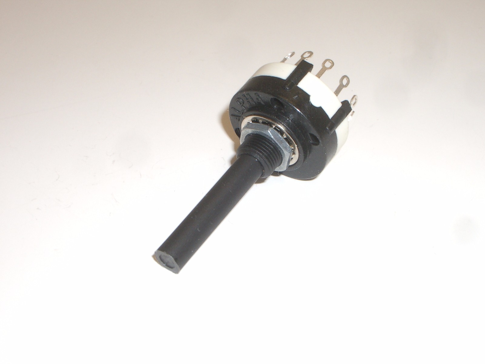 PHILMORE 30-15100 ROTARY SWITCH 1 POLE 12 POSITION ENCLOSED BBM NON-SHORTING