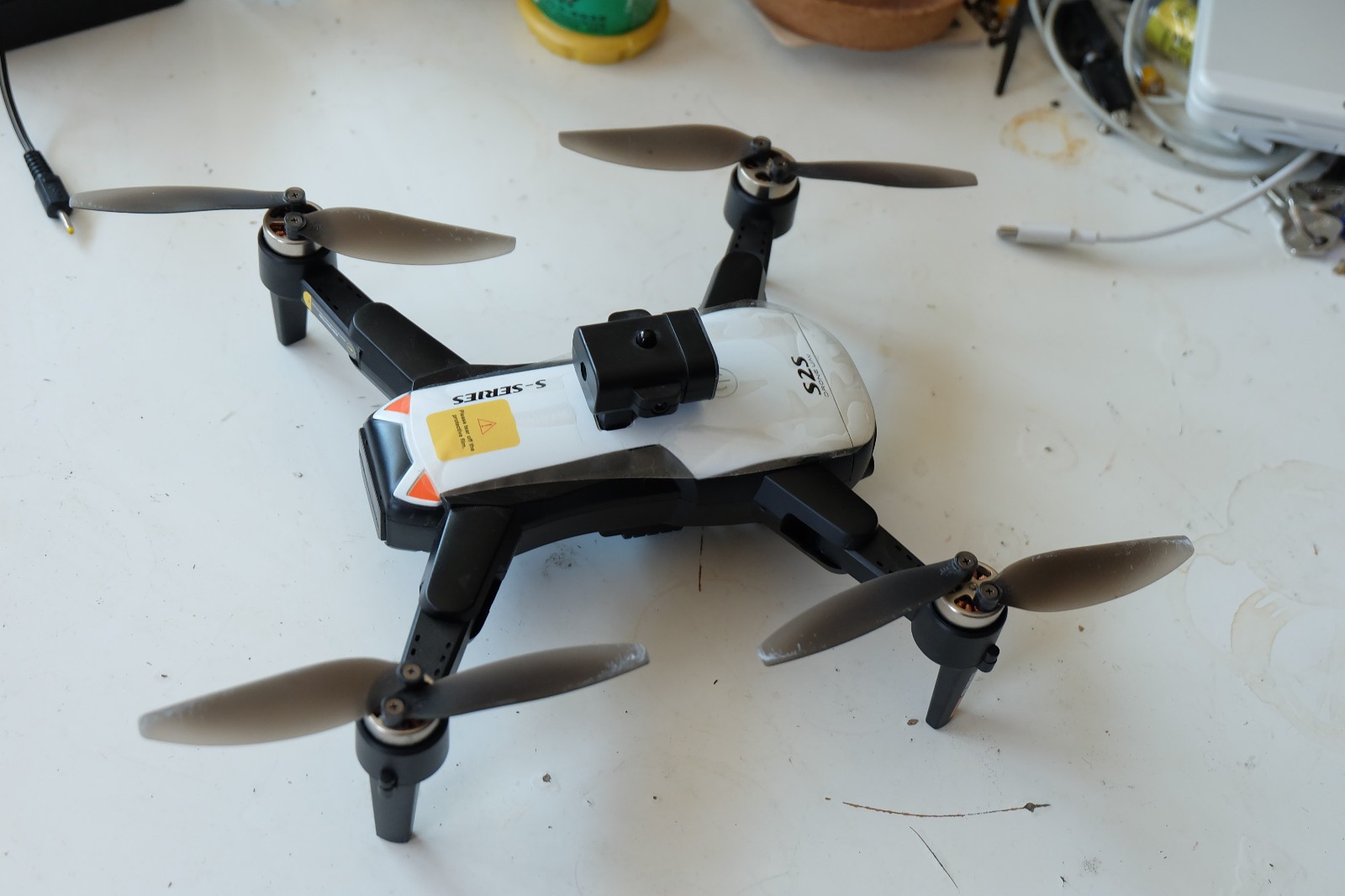 S2S S-Series UAV quadcopter drone w/ battery [UNTESTED, NO CONTROLLER]