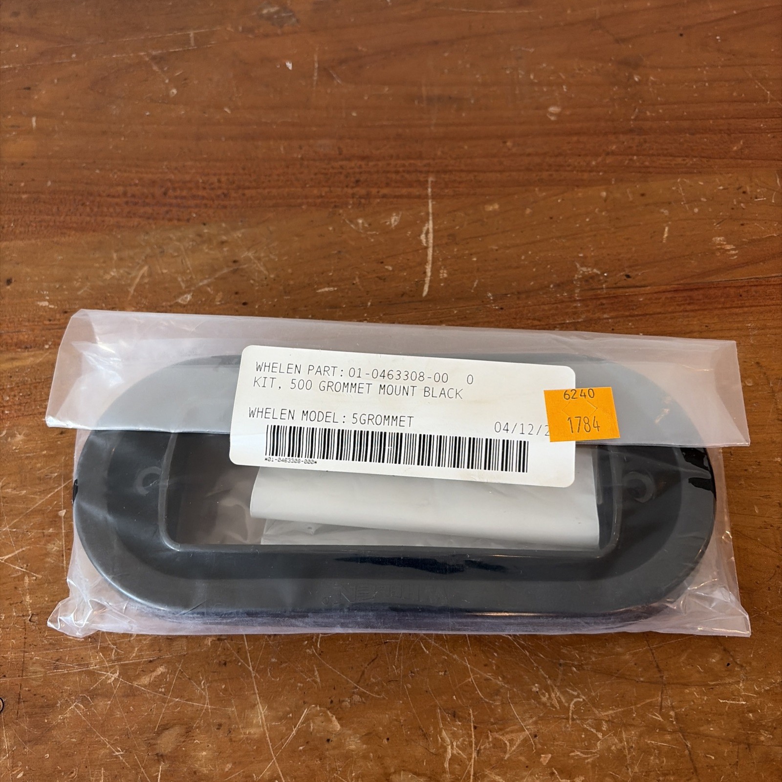 Whelen 500 SERIES MOUNTING GROMMET AND BEZEL BLACK 01-0463308-00 - Free Ship!