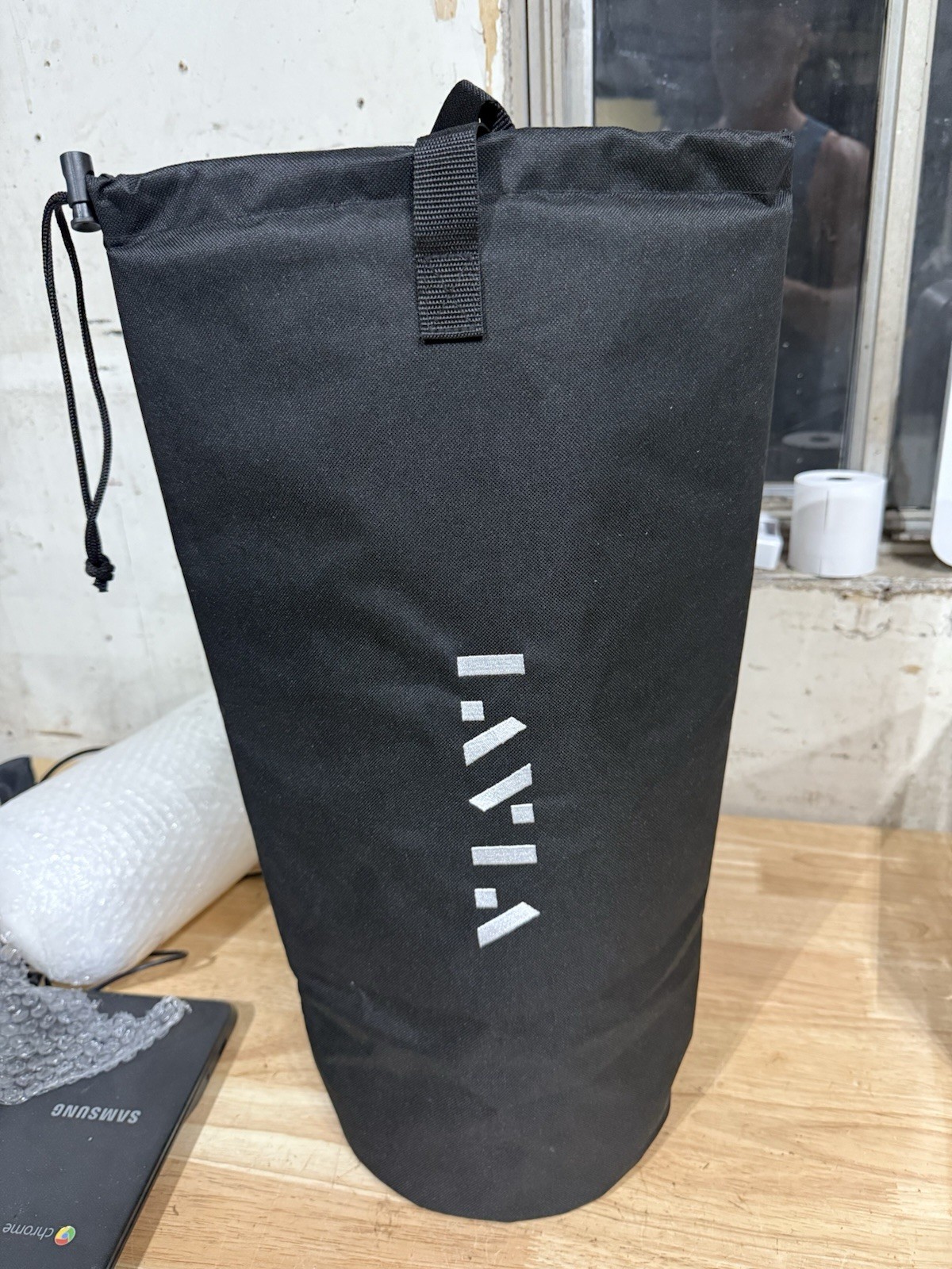 Viavi Padded Drawstring Bag 21”x10”x8” Black Nylon Equipment Tote