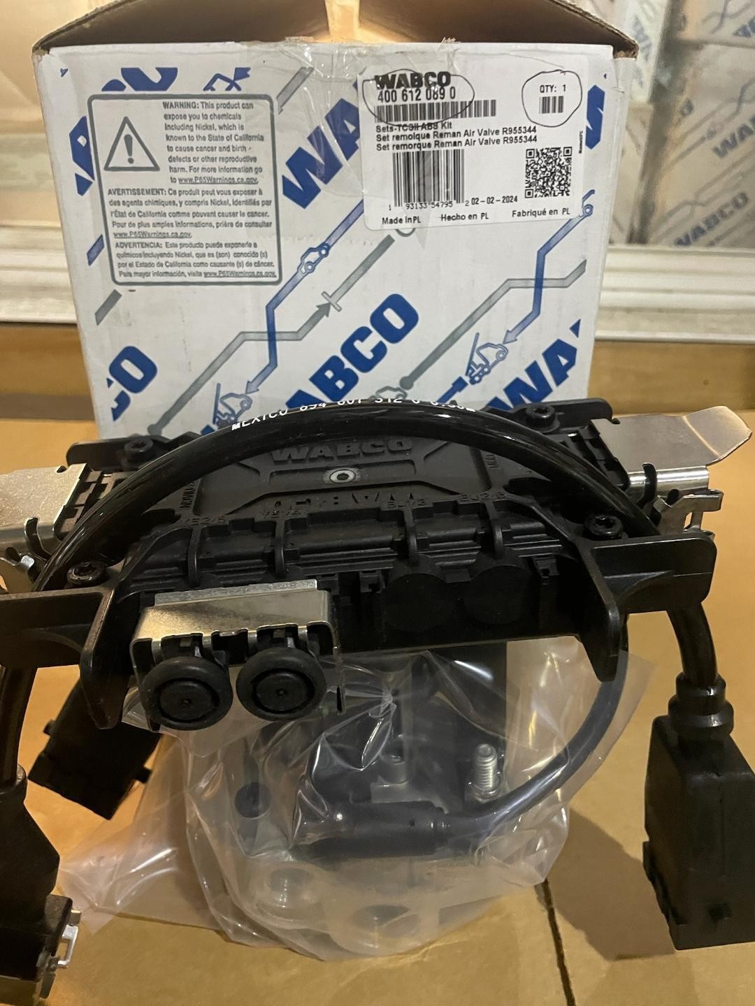 Genuine Wabco 4006120000 4005001010 ABS Valve 2s/1m ECU w/power cable.  Outright