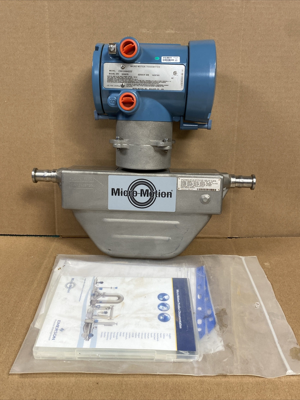 NEW Micro Motion 1700I12ABAEZZZ Sensor & Transmitter R025S121NCAAEZZZZ FAST SHIP