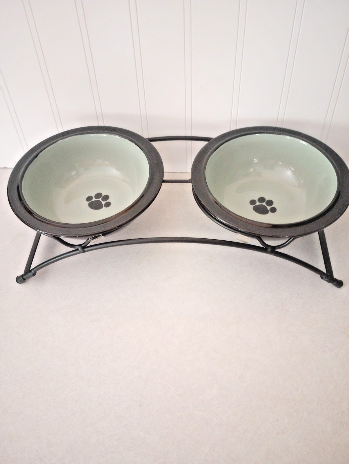 NEW PETRAGEOUS DESIGNS 3-PIECE PET DINING SET