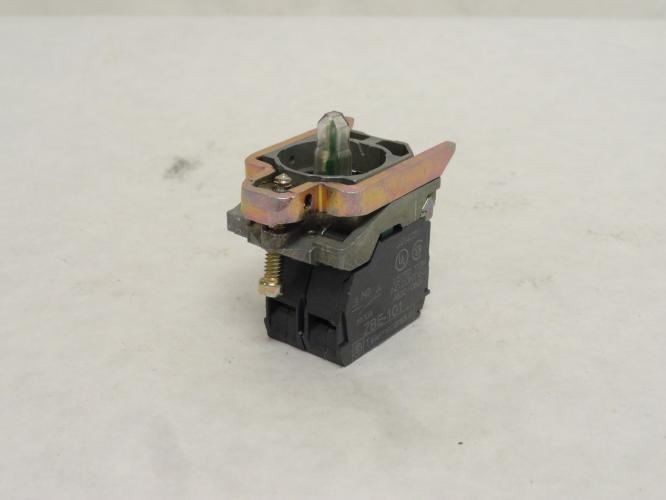 209762 New-No Box; Telemecanique ZB4BWOB31 Pilot Light 38278; 24VDC