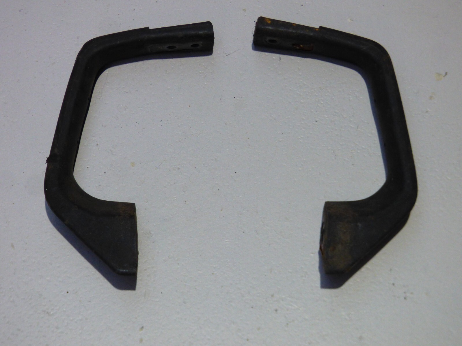 GENUINE YAMAHA XS400 SECA 12E 1982 REAR PILLION GRAB HANDLES