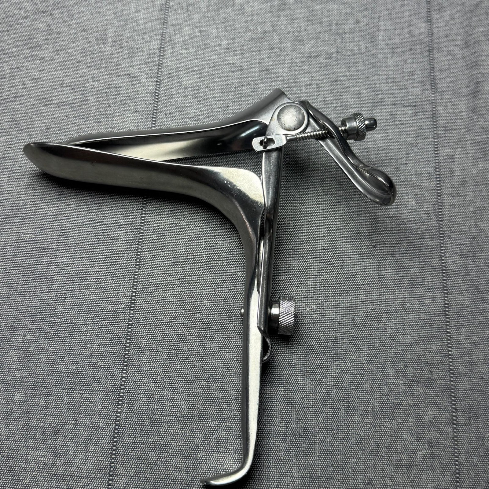 V. Mueller Symmetry Stainless Vaginal Speculum GYN Surgical Instrument Tool