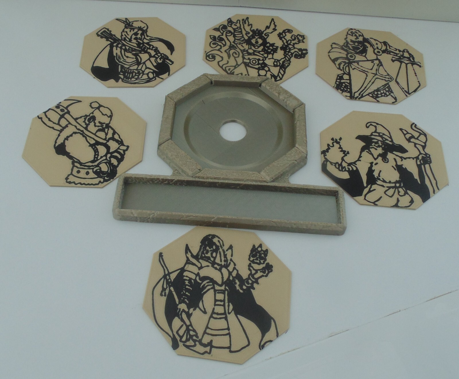 D n D Classic Dice Tray and Coasters