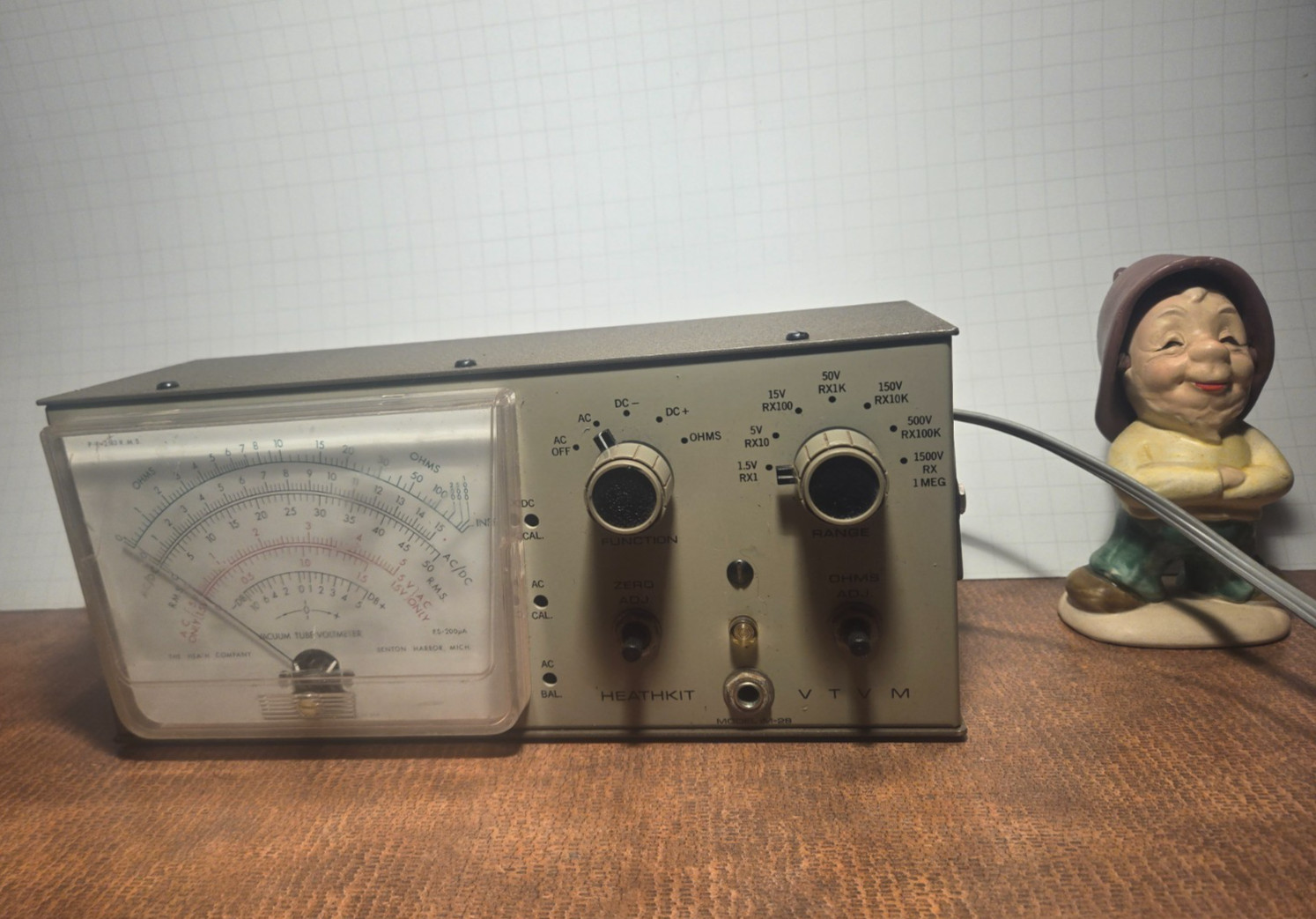 HEATHKIT IM-28 VACUUM TUBE VOLTMETER