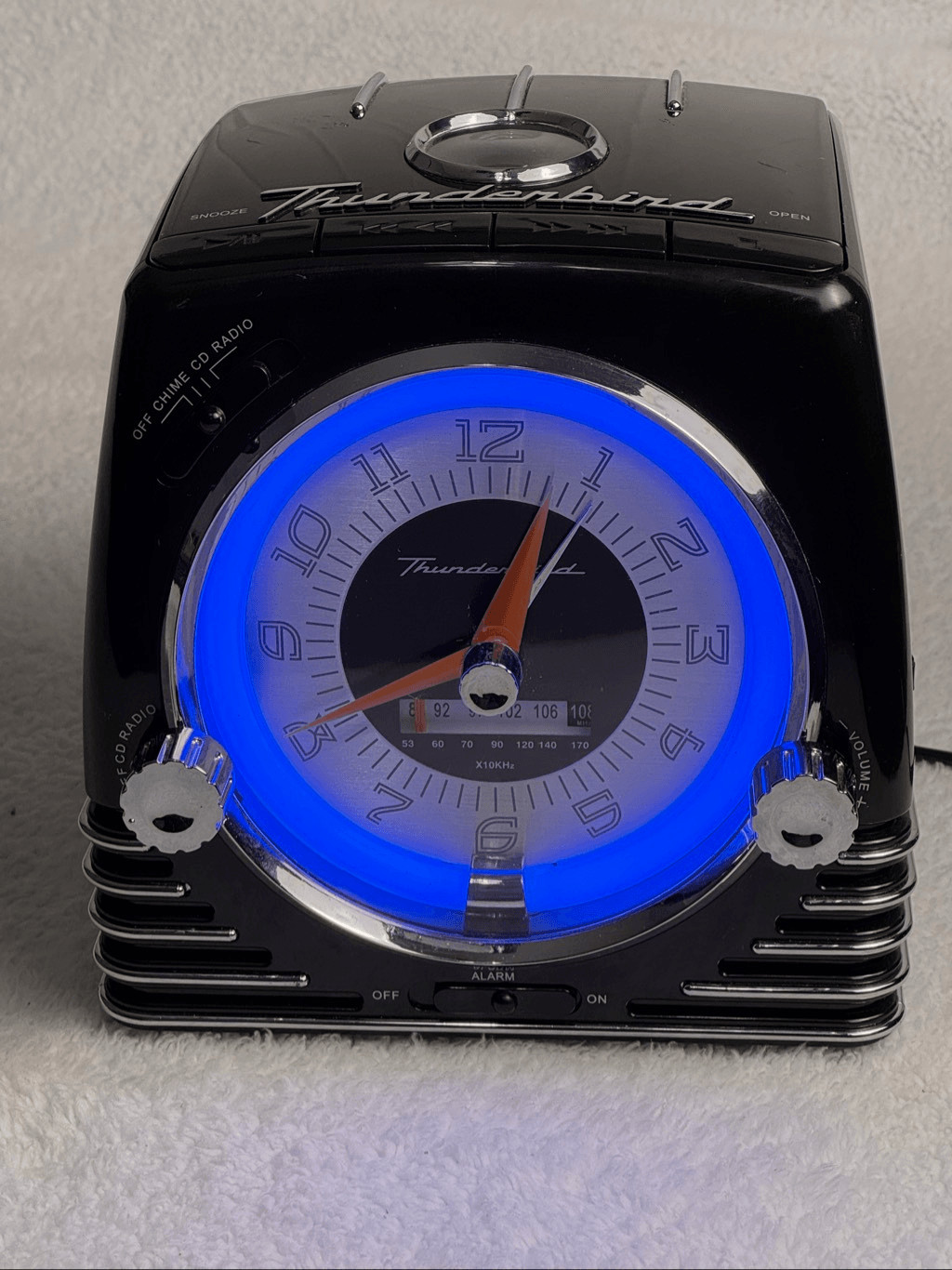 Vintage Thunderbird Neon Clock-Radio-CD Player Combo - Rare Collectible / CD Pla