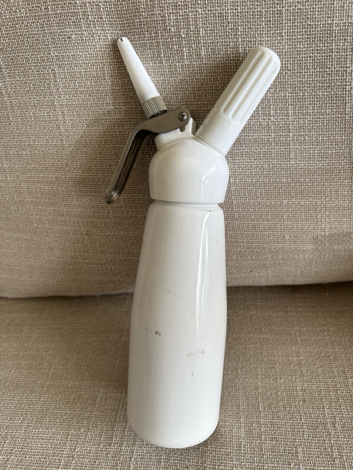 White Whip-It 0.5L Cream Whipper