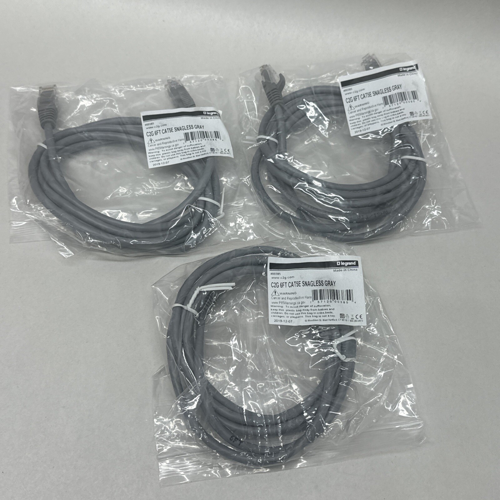3x 6FT CAT5E SNAGLESS UNSHIELDED (UTP) NETWORK  ETHERNET CABLE LEGRAND C2G 00385