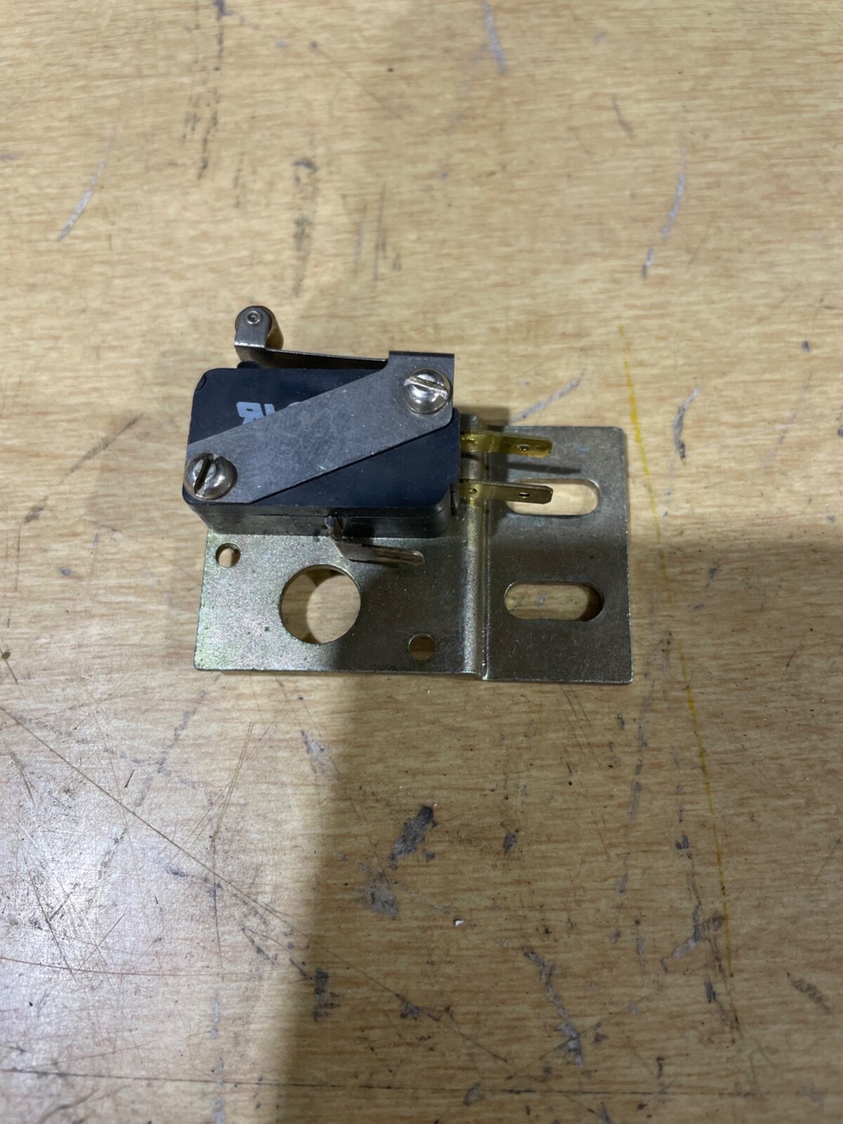LOT OF 2 KMA-1034 MICRO SWITCH LEVER ARMS  W131