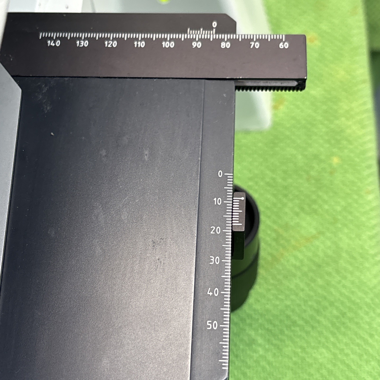Carl Zeiss Axioskop 2 Plus Trinocular Microscope stage light source objectives