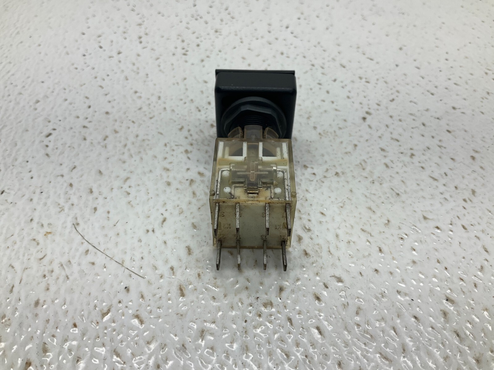 Schlegel AT2 2-Position Maintained Key Selector Switch AT-2