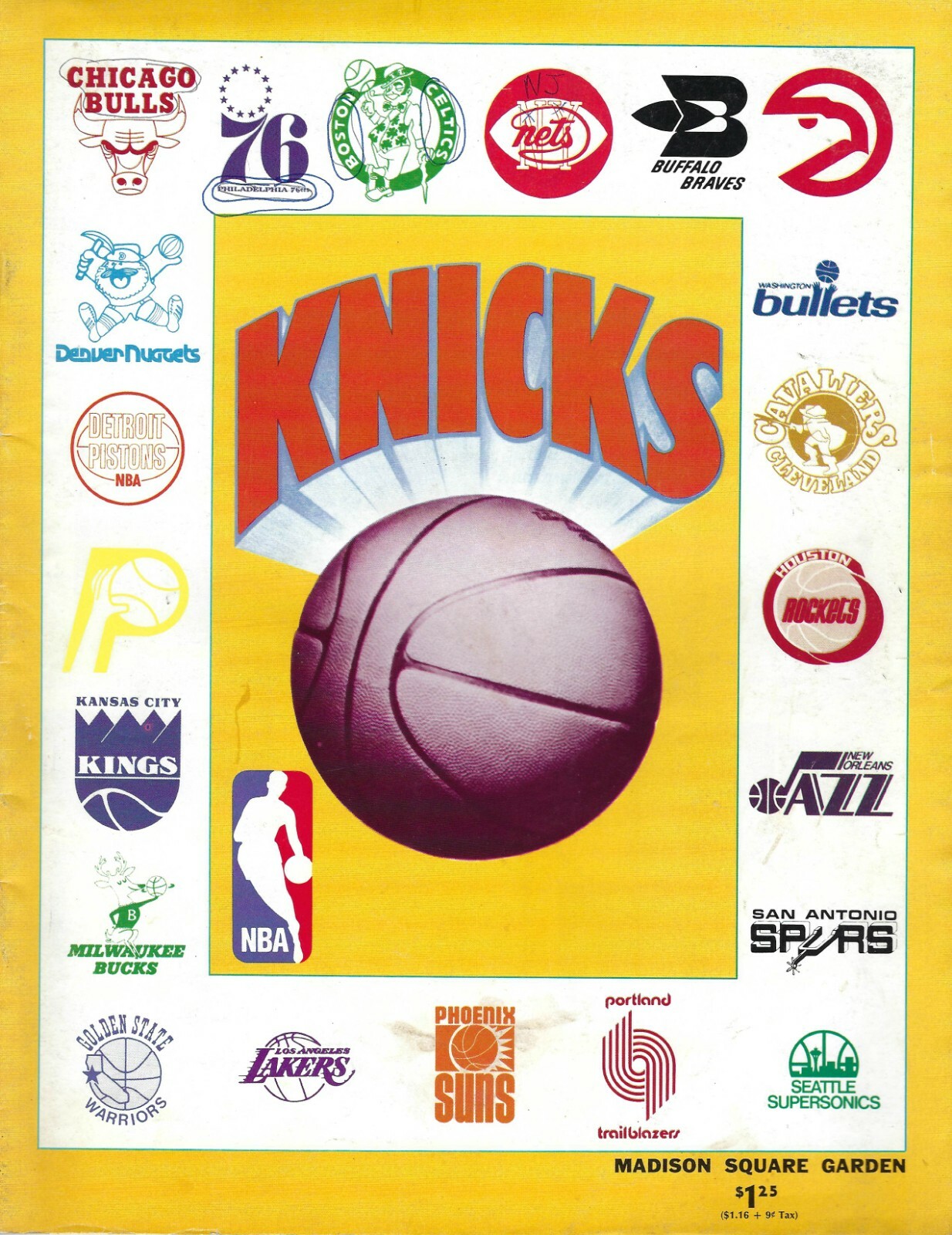 1976 12/25 basketball program, Philadelphia 76ers New York Knicks Julius Erving