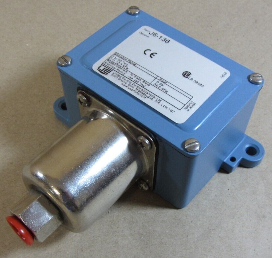 UE United Electric Controls Pressure Switch 0 to 50"wc (12.5 kPa)(1.8psi) J6-136