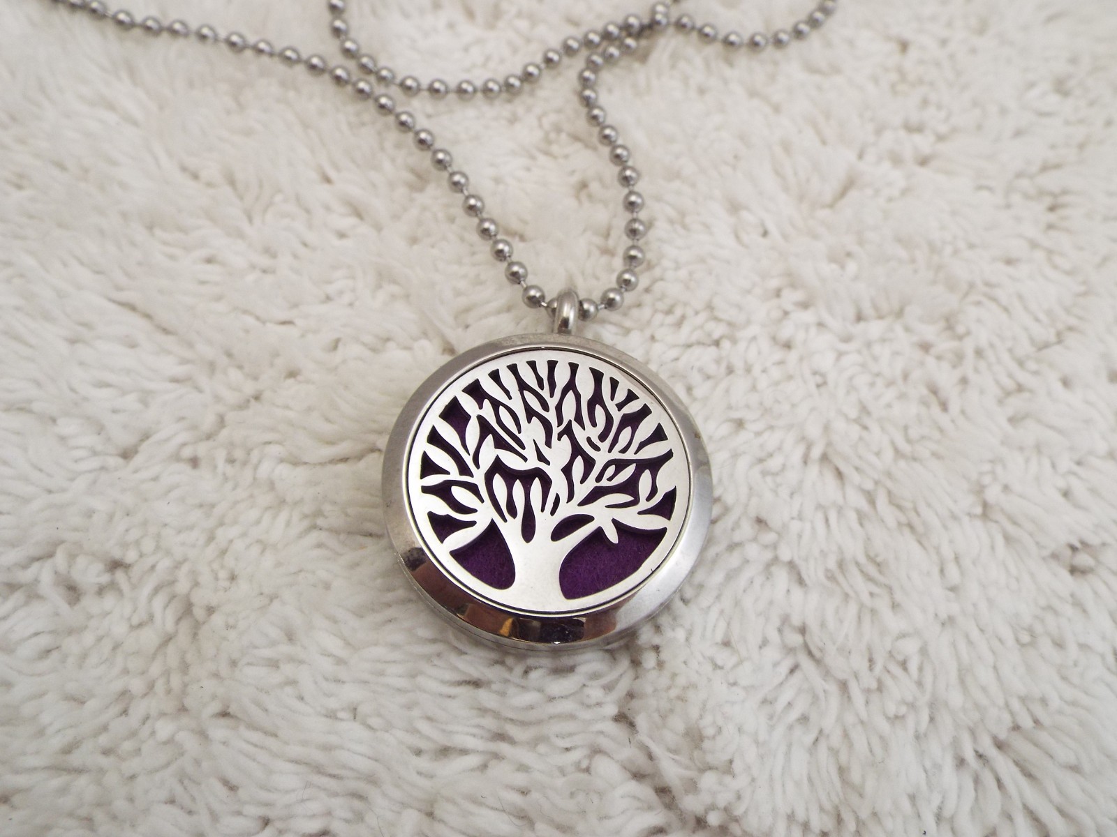 Tree of Life Essential Oil Infuser Pendant Necklace (J55)