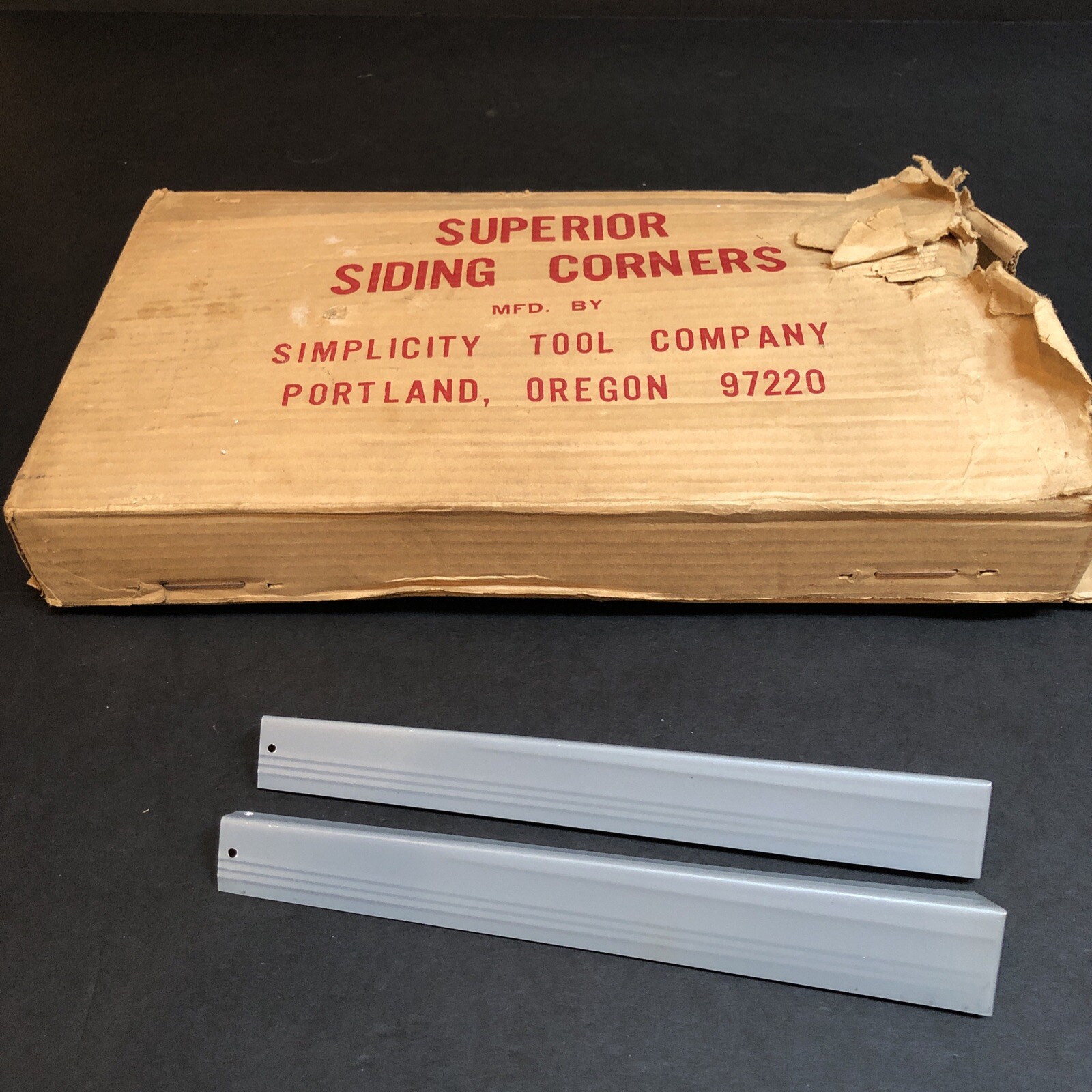 100 - Simplicity Tool Siding corners.  NEW OLD STOCK