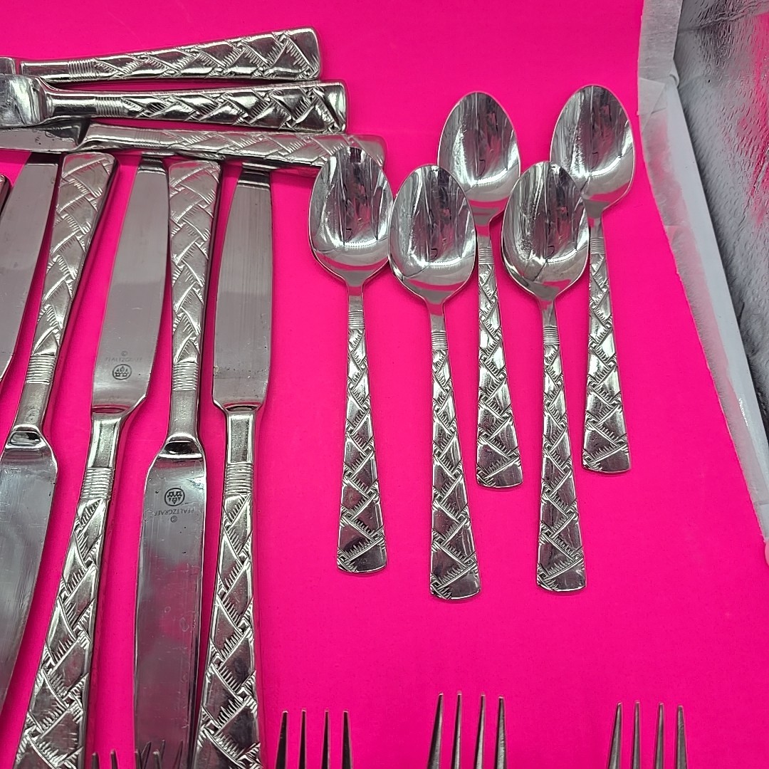 Pfaltzgraff Flatware Cranbrook READ!