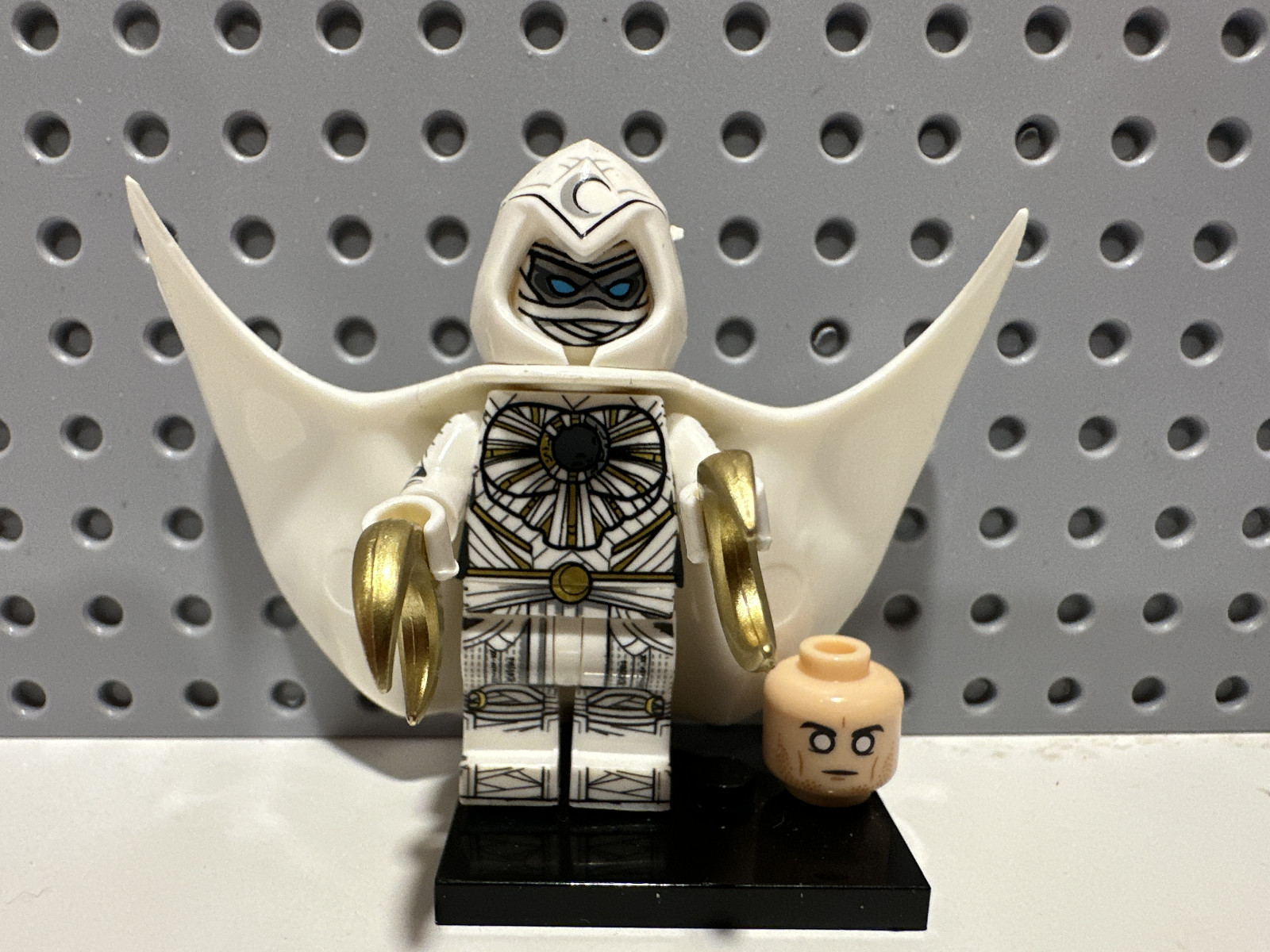 LEGO Marvel Moon Knight White Suit Custom MInifgure New