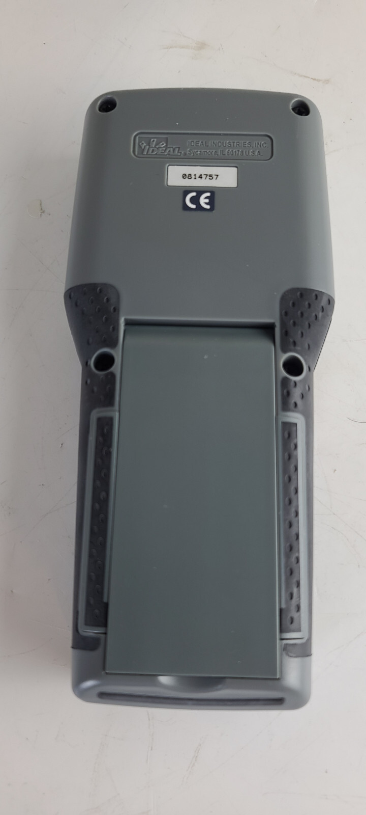 Ideal SignalTek Gigabit Ethernet Certifier ~ Powers On