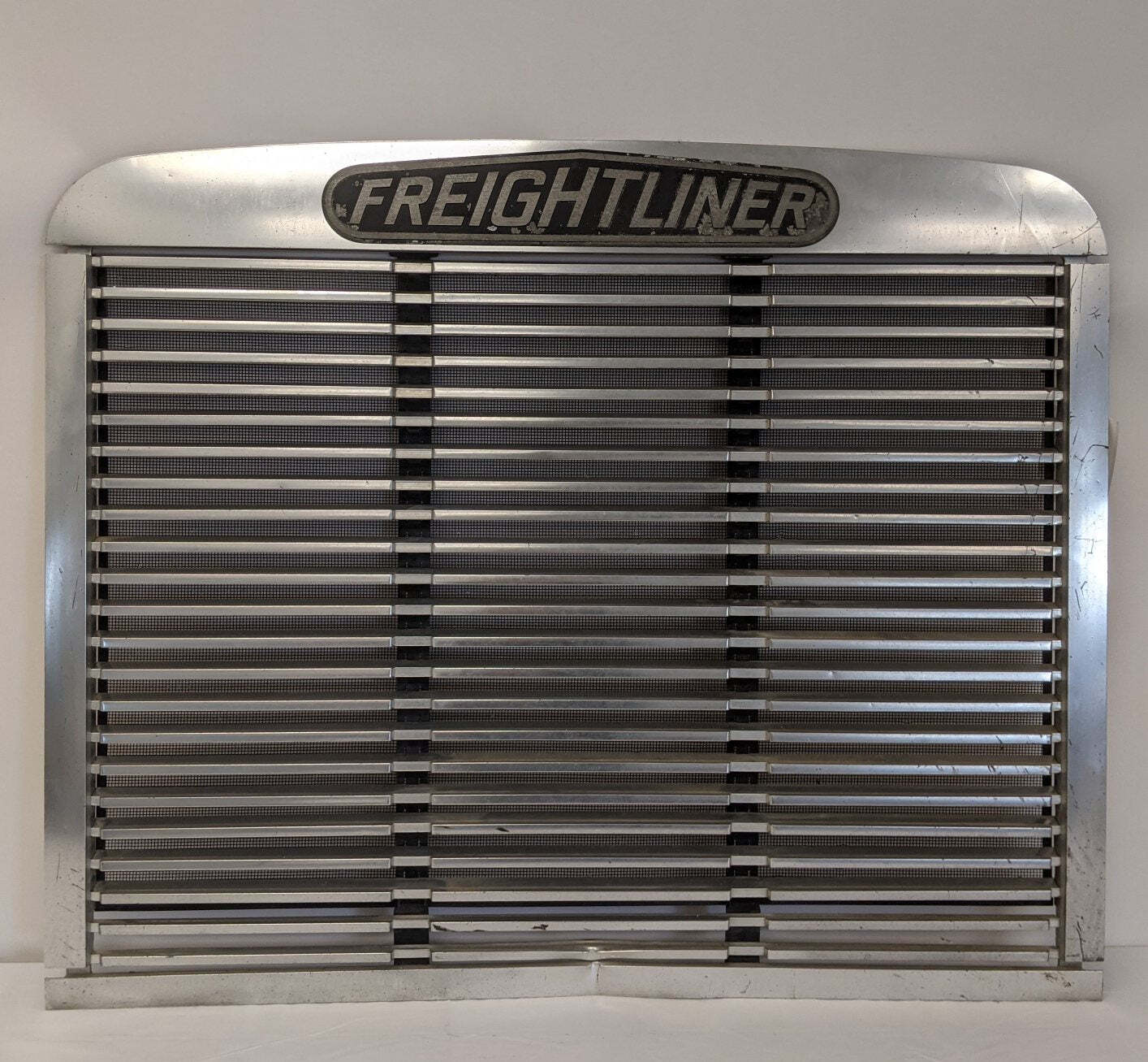 *Dented* Freightliner FLD 112 'Old Style' Grille - P/N A17-12145-000